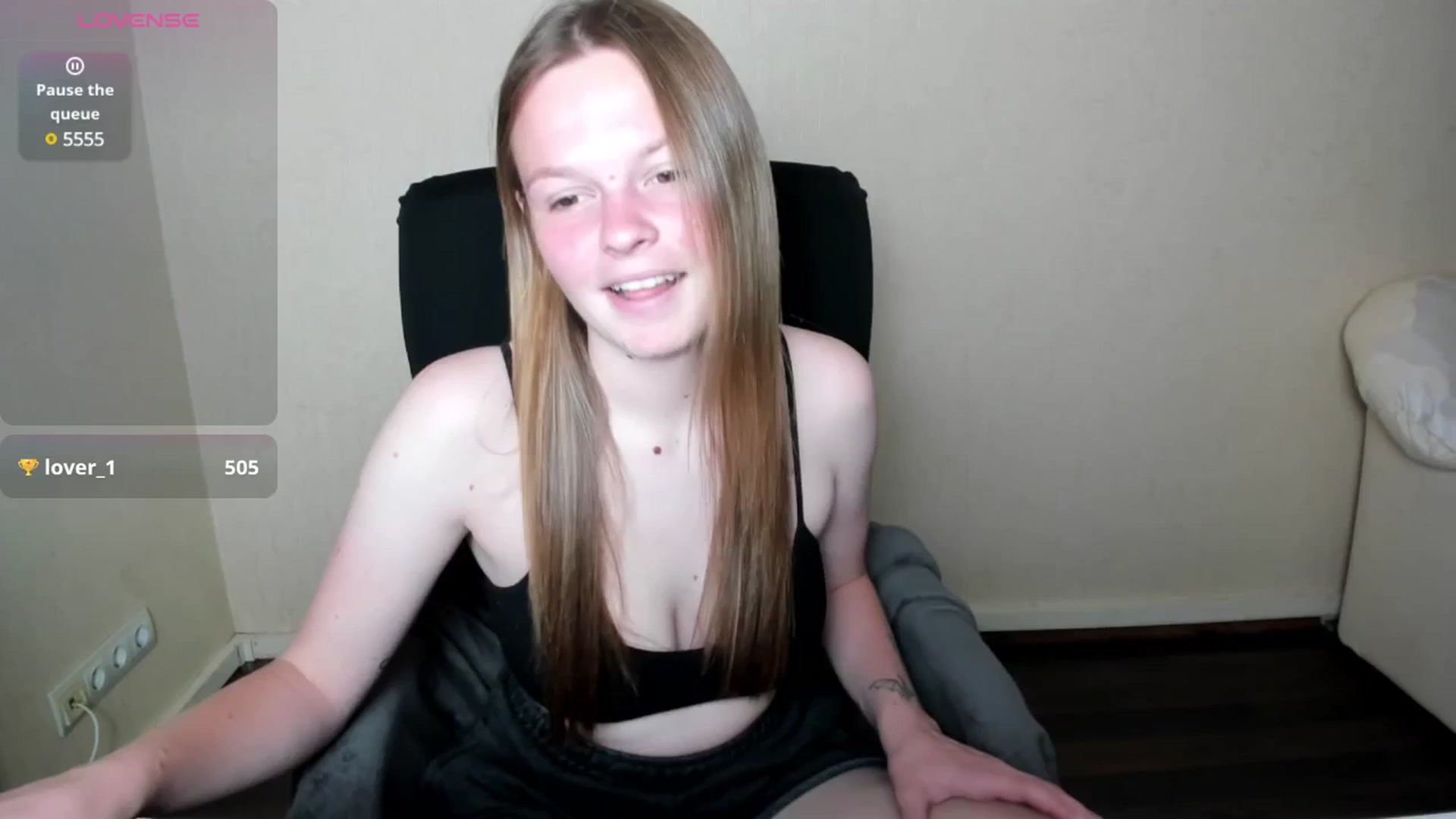 Gallery image thumbnail from CuteDina's myfreecams stream on, 06/07/2025, 09:51 image 3 of 20