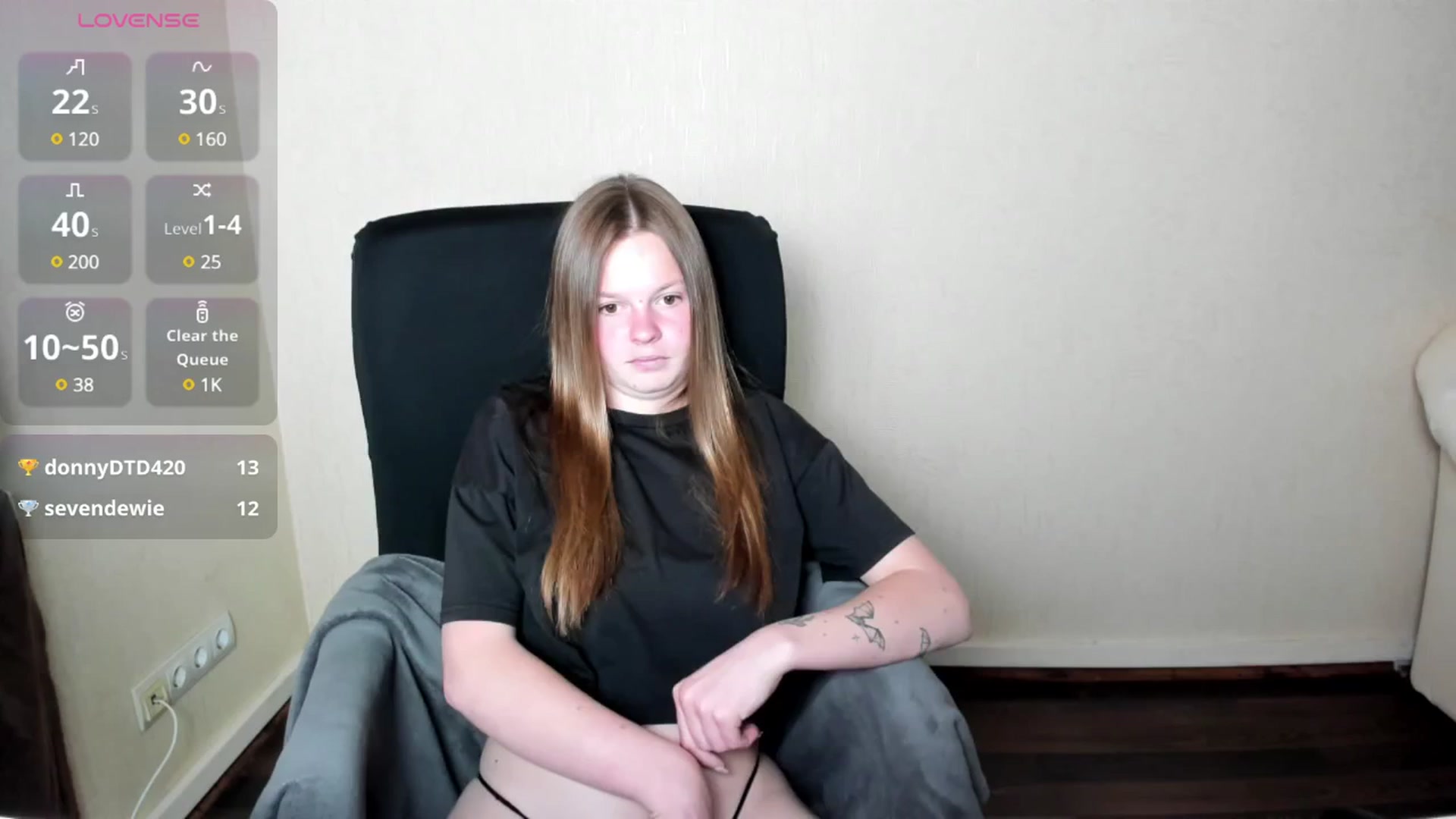 Gallery image thumbnail from CuteDina's myfreecams stream on, 06/08/2025, 06:32 image 12 of 20