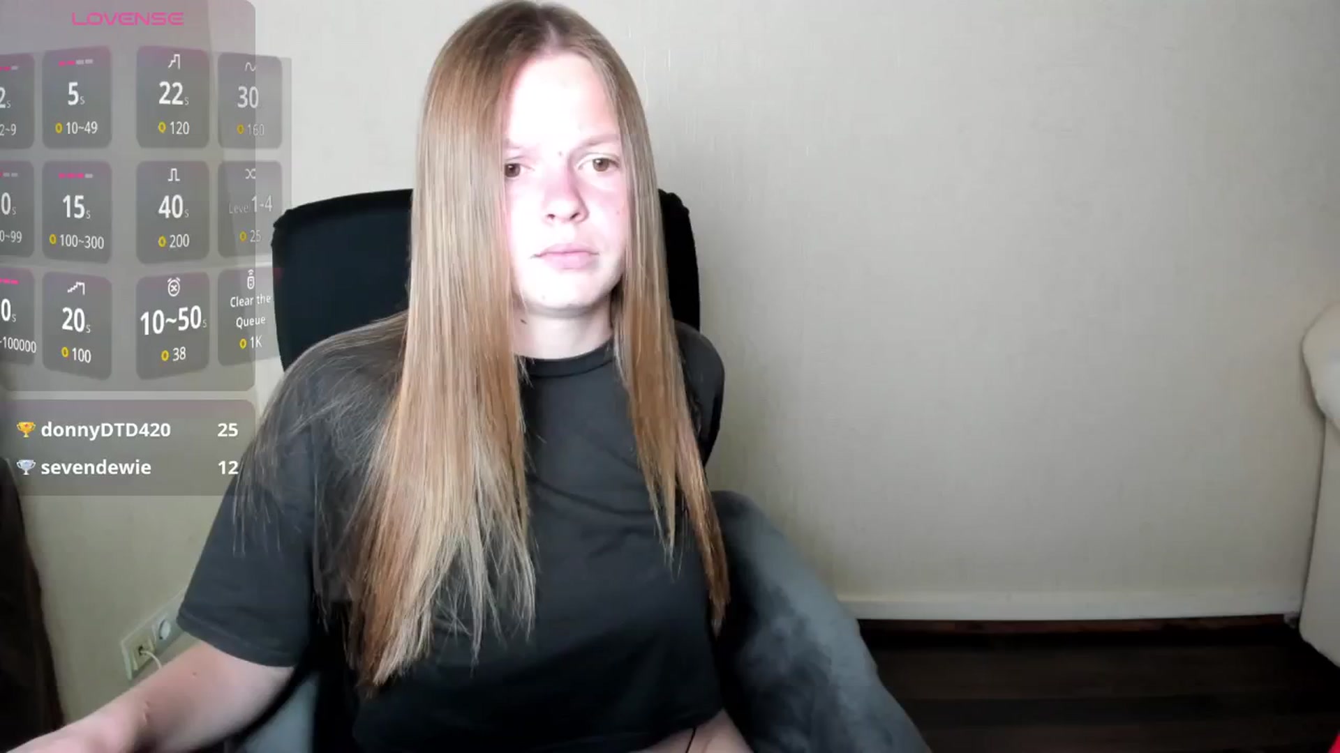 Gallery image thumbnail from CuteDina's myfreecams stream on, 06/08/2025, 06:32 image 16 of 20