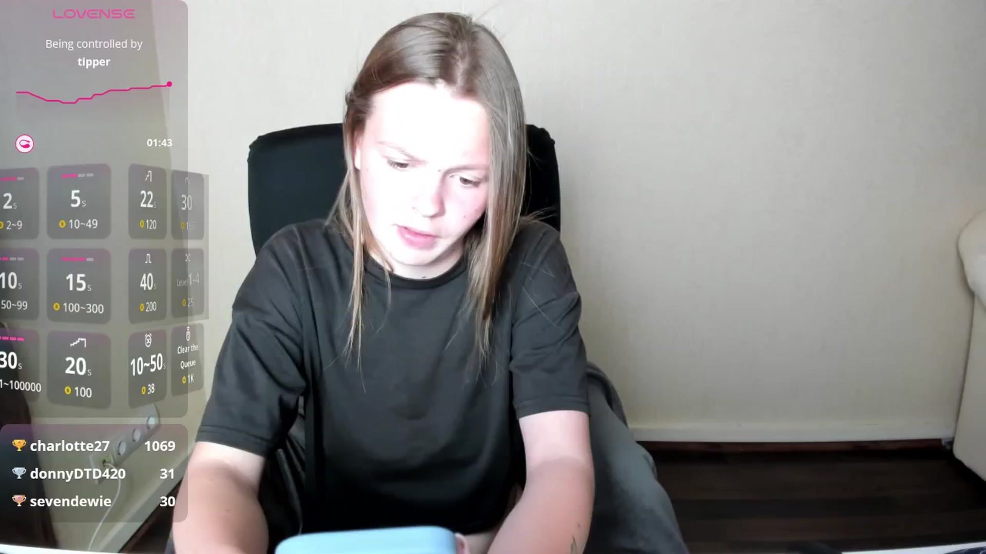 Gallery image thumbnail from CuteDina's myfreecams stream on, 06/08/2025, 10:36 image 17 of 20