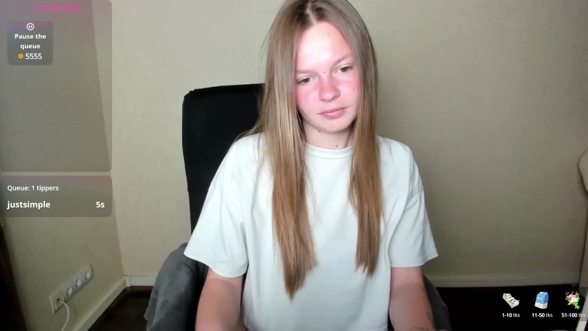 Gallery image thumbnail from CuteDina's myfreecams stream on, 06/13/2025, 06:56 image 16 of 20