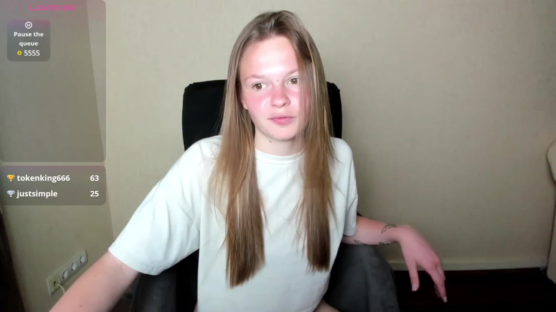 Gallery image thumbnail from CuteDina's myfreecams stream on, 06/13/2025, 07:31 image 15 of 20