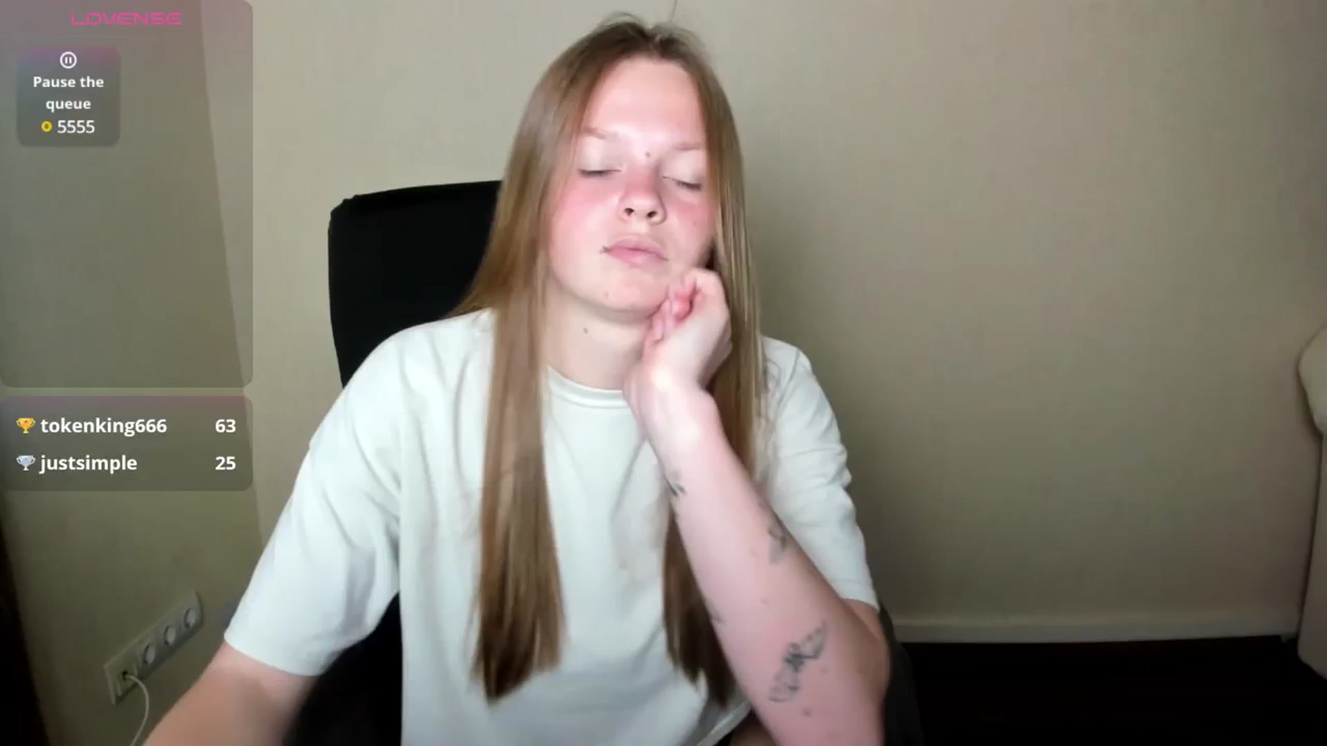 Gallery image thumbnail from CuteDina's myfreecams stream on, 06/13/2025, 08:16 image 17 of 20