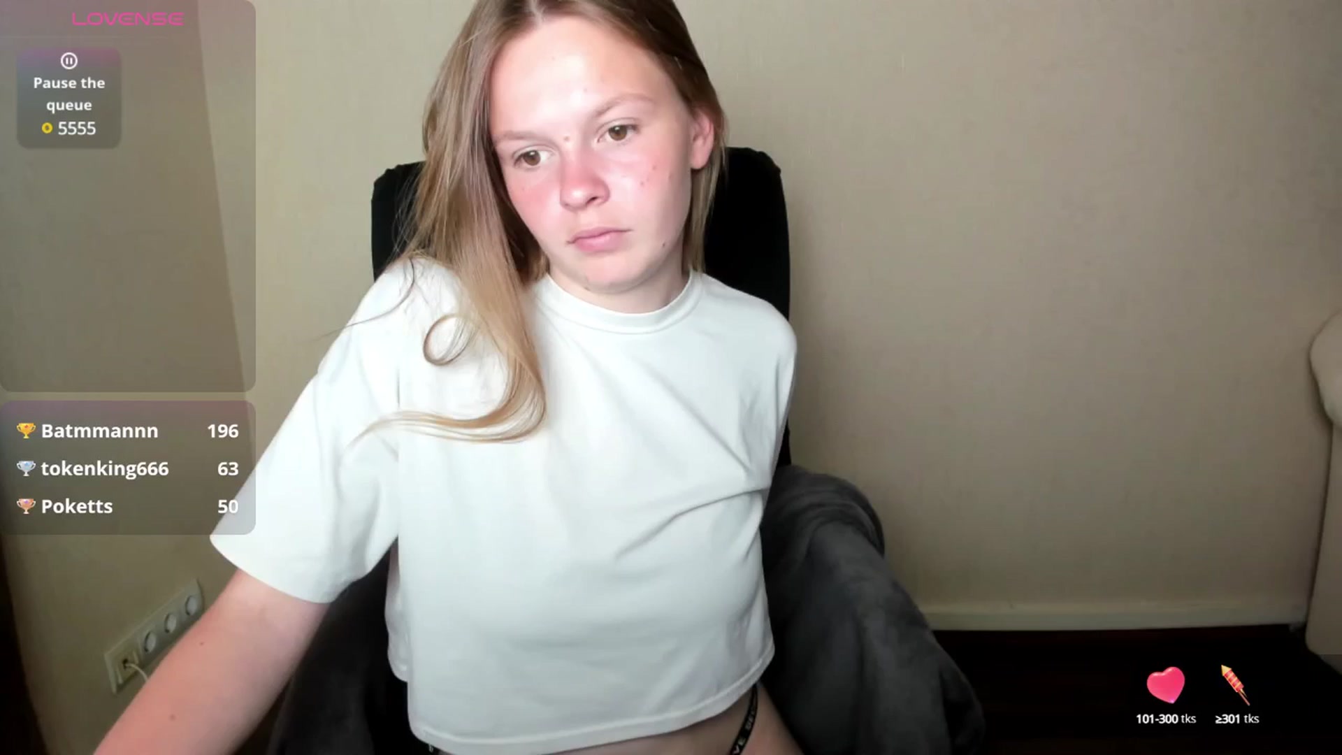 Gallery image thumbnail from CuteDina's myfreecams stream on, 06/13/2025, 11:11 image 5 of 20