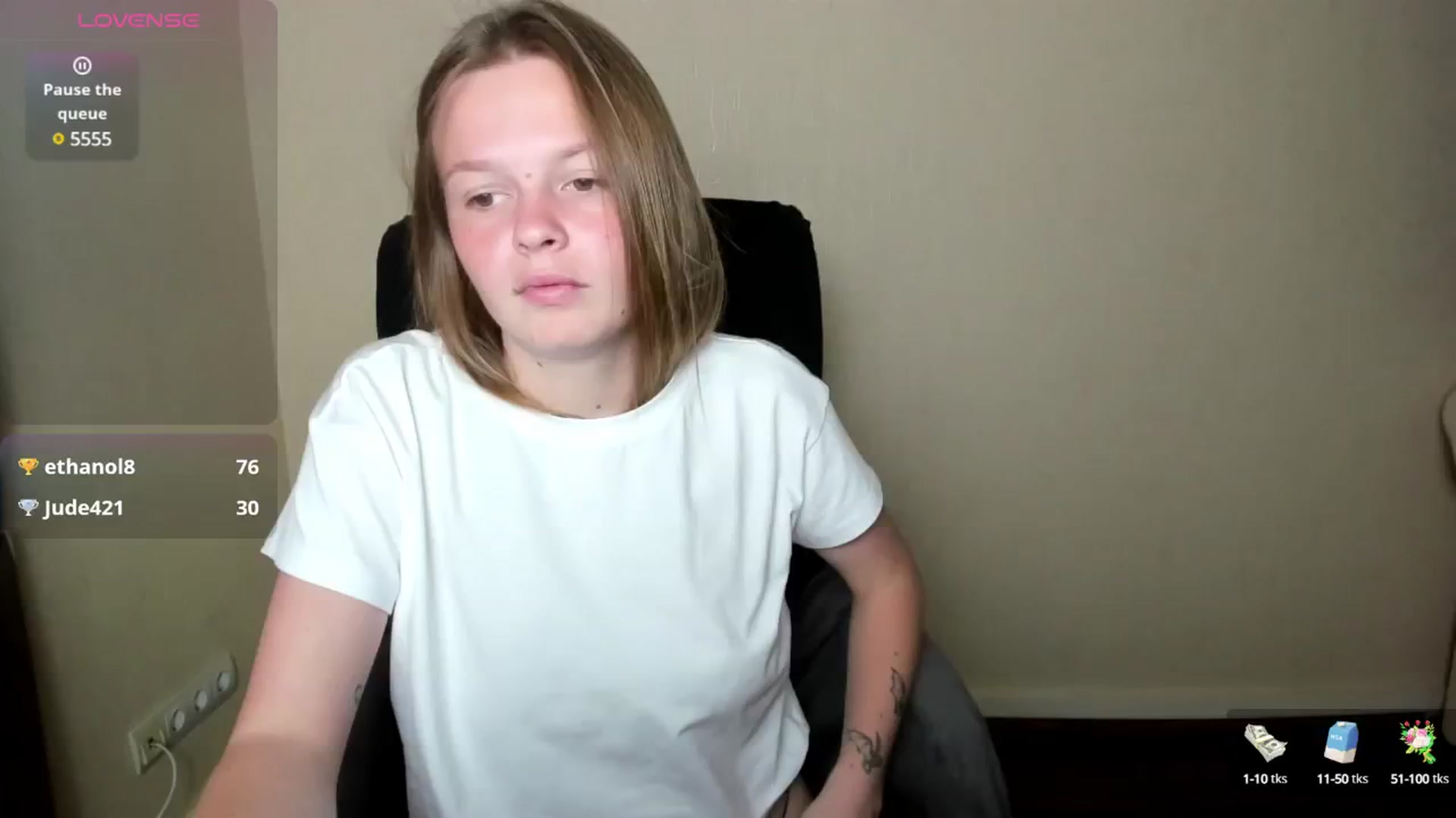 Gallery image thumbnail from CuteDina's myfreecams stream on, 06/23/2025, 07:42 image 19 of 20