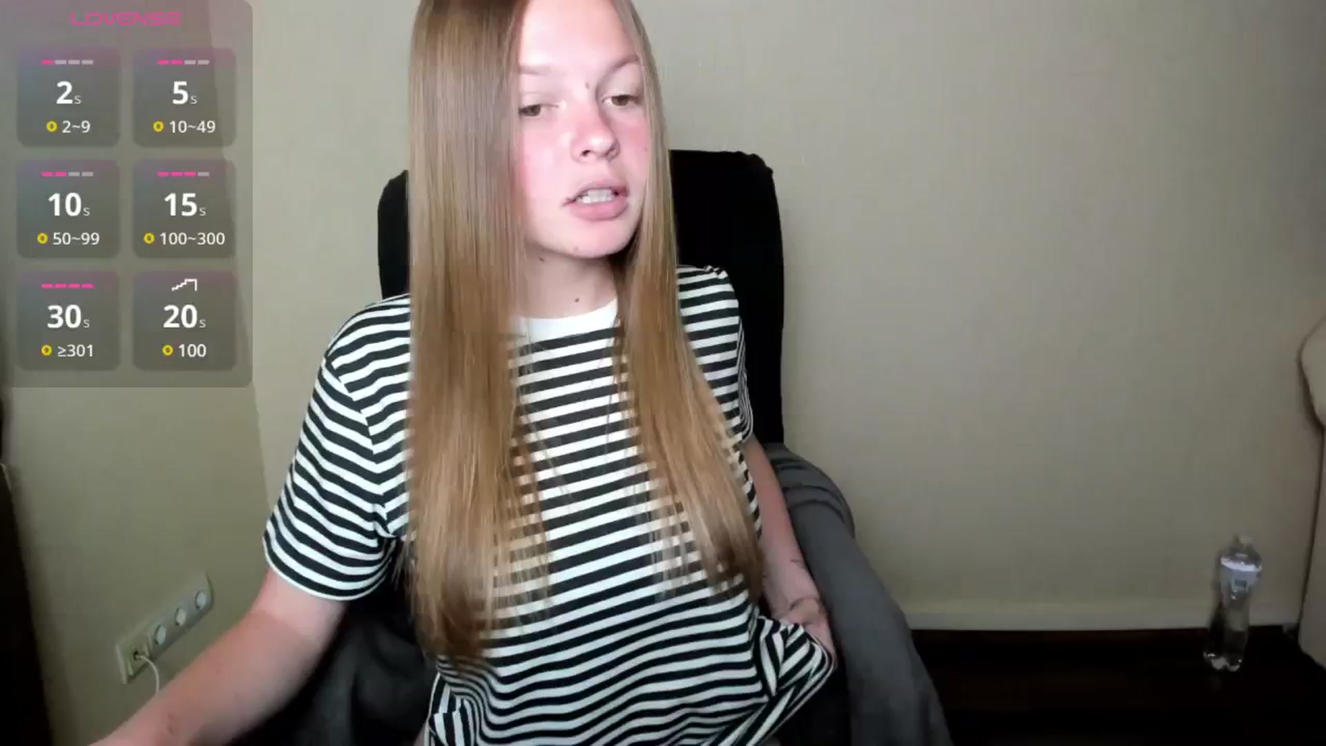 Gallery image thumbnail from CuteDina's myfreecams stream on, 06/24/2025, 10:22 image 1 of 20