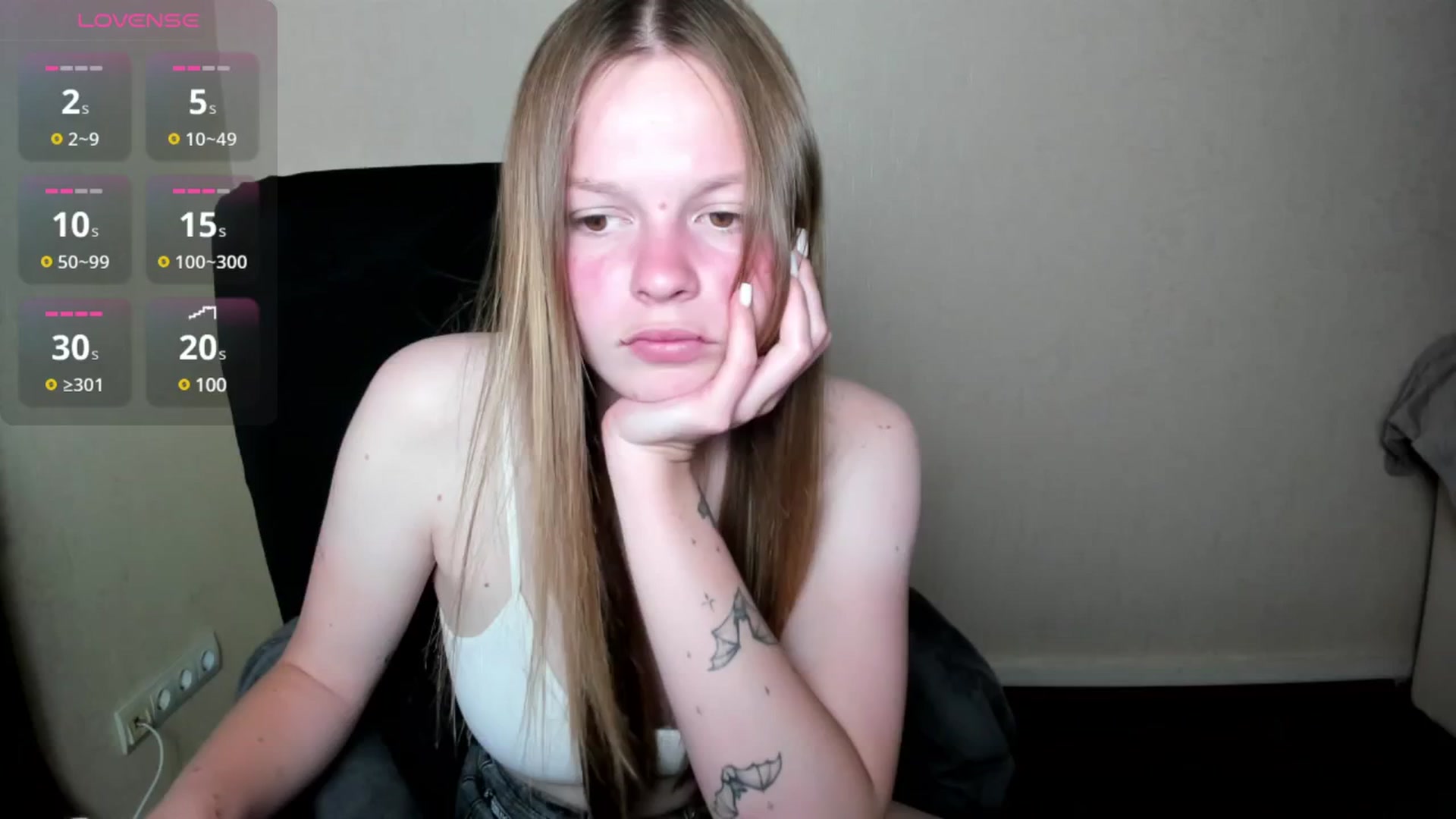 Gallery image thumbnail from CuteDina's myfreecams stream on, 07/03/2025, 08:17 image 16 of 20