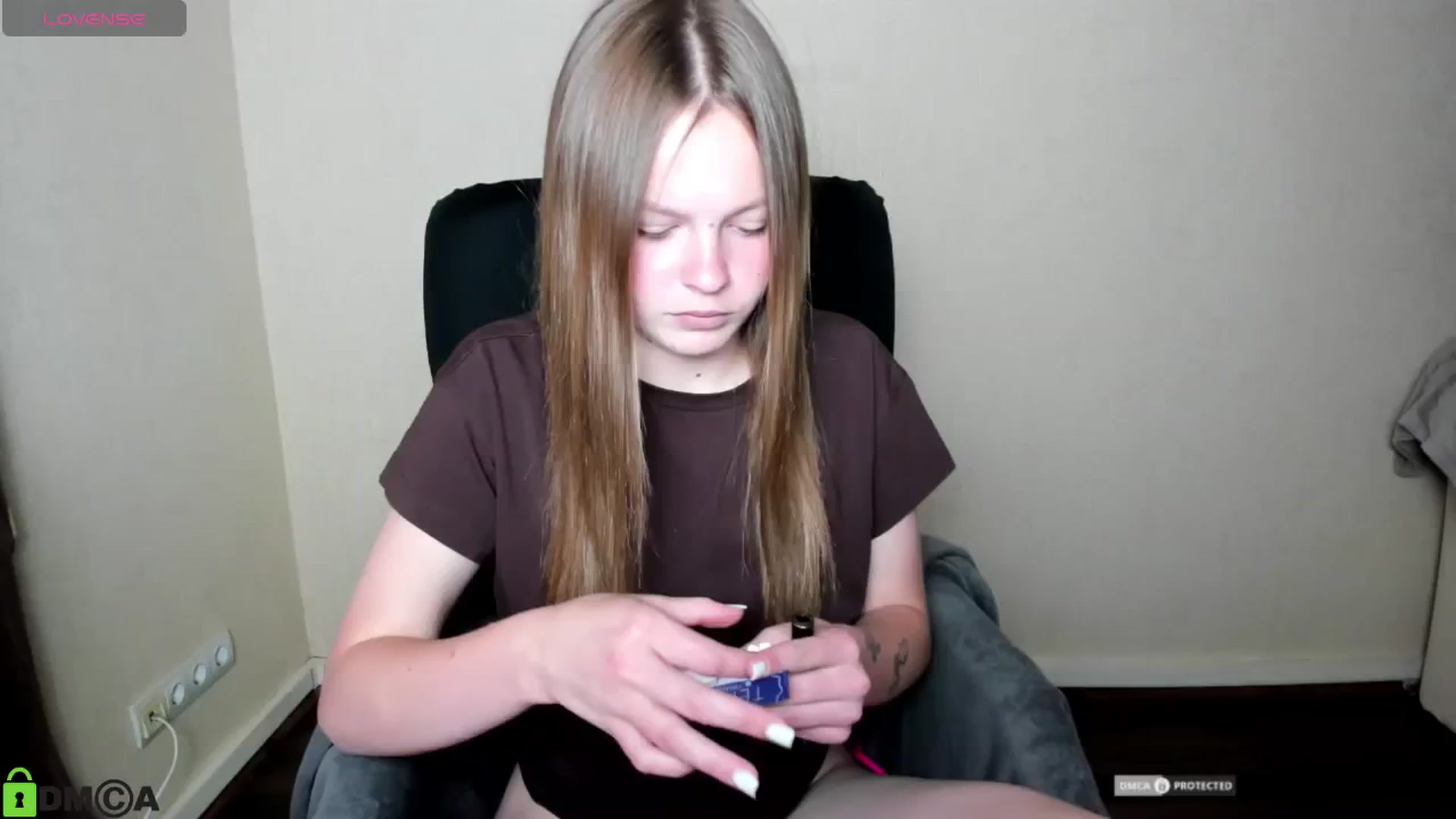 Gallery image thumbnail from CuteDina's myfreecams stream on, 07/04/2025, 10:19 image 13 of 20
