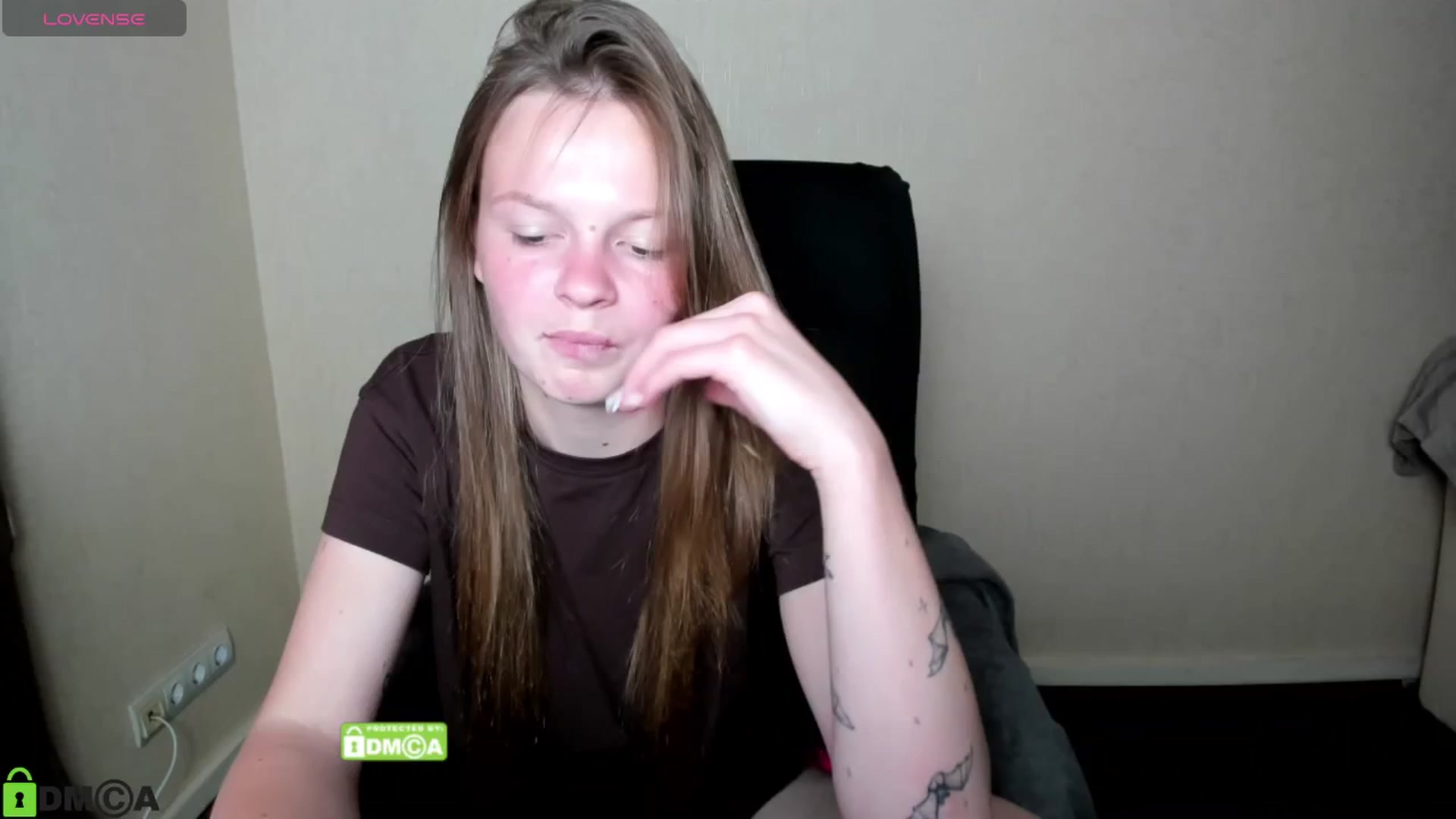 Gallery image thumbnail from CuteDina's myfreecams stream on, 07/04/2025, 11:21 image 12 of 20