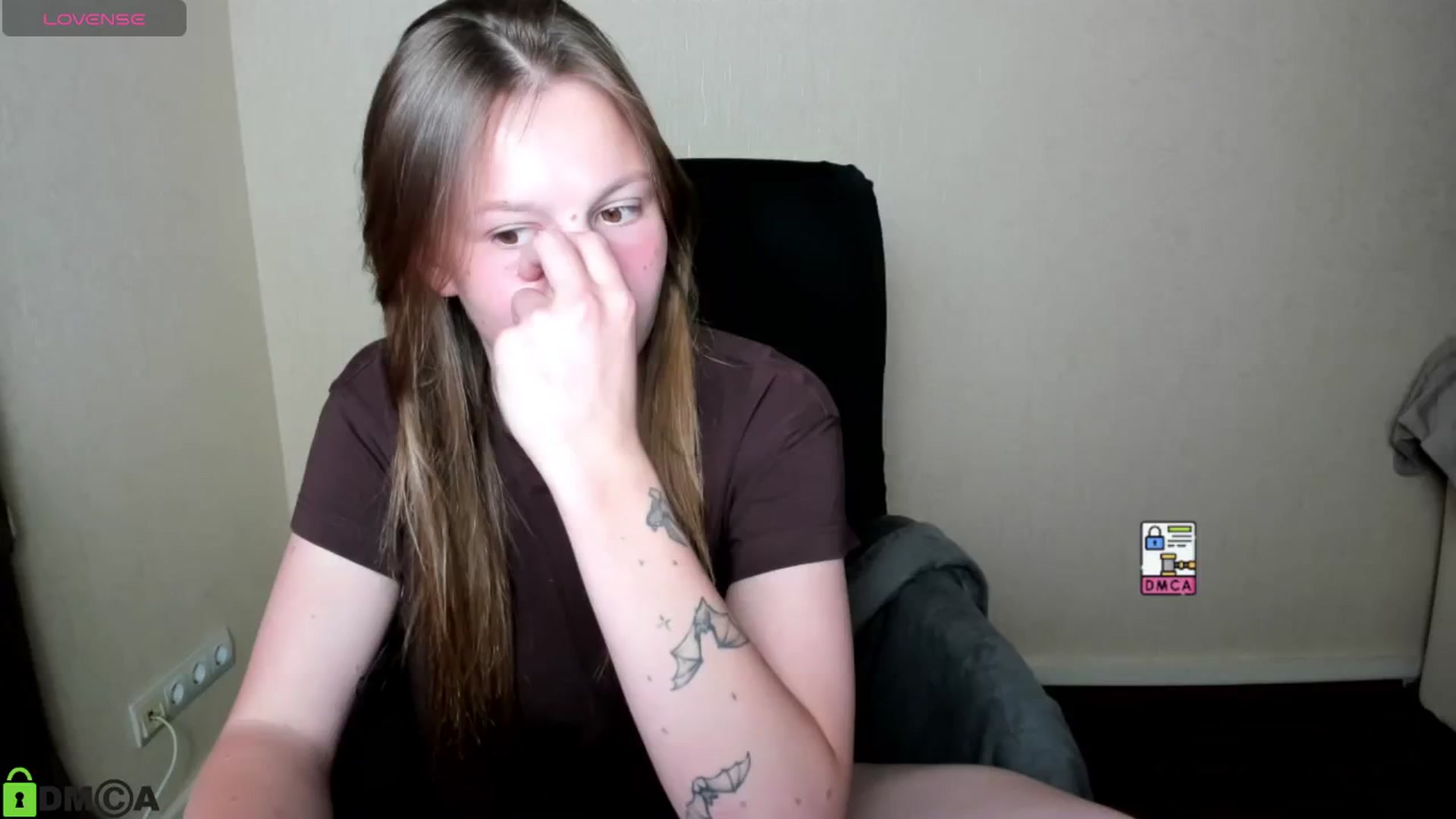 Gallery image thumbnail from CuteDina's myfreecams stream on, 07/04/2025, 11:21 image 10 of 20