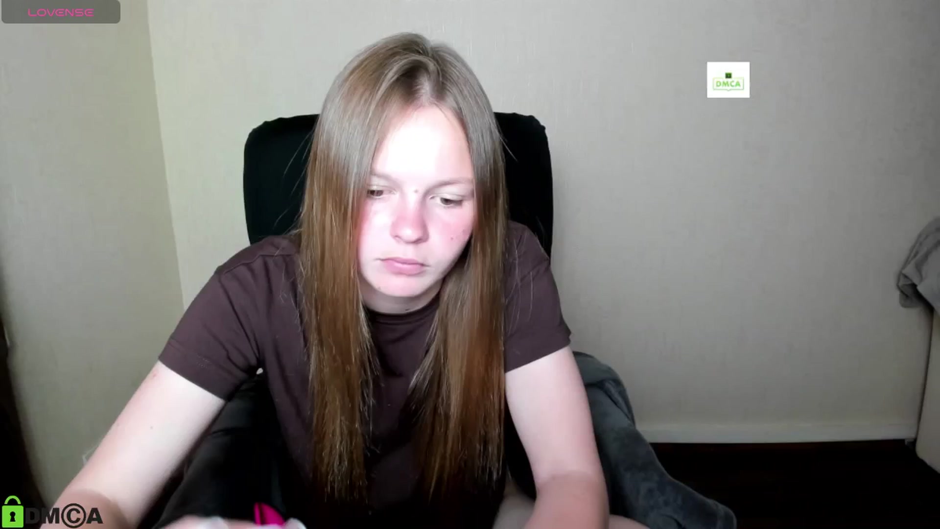 Gallery image thumbnail from CuteDina's myfreecams stream on, 07/04/2025, 11:21 image 4 of 20