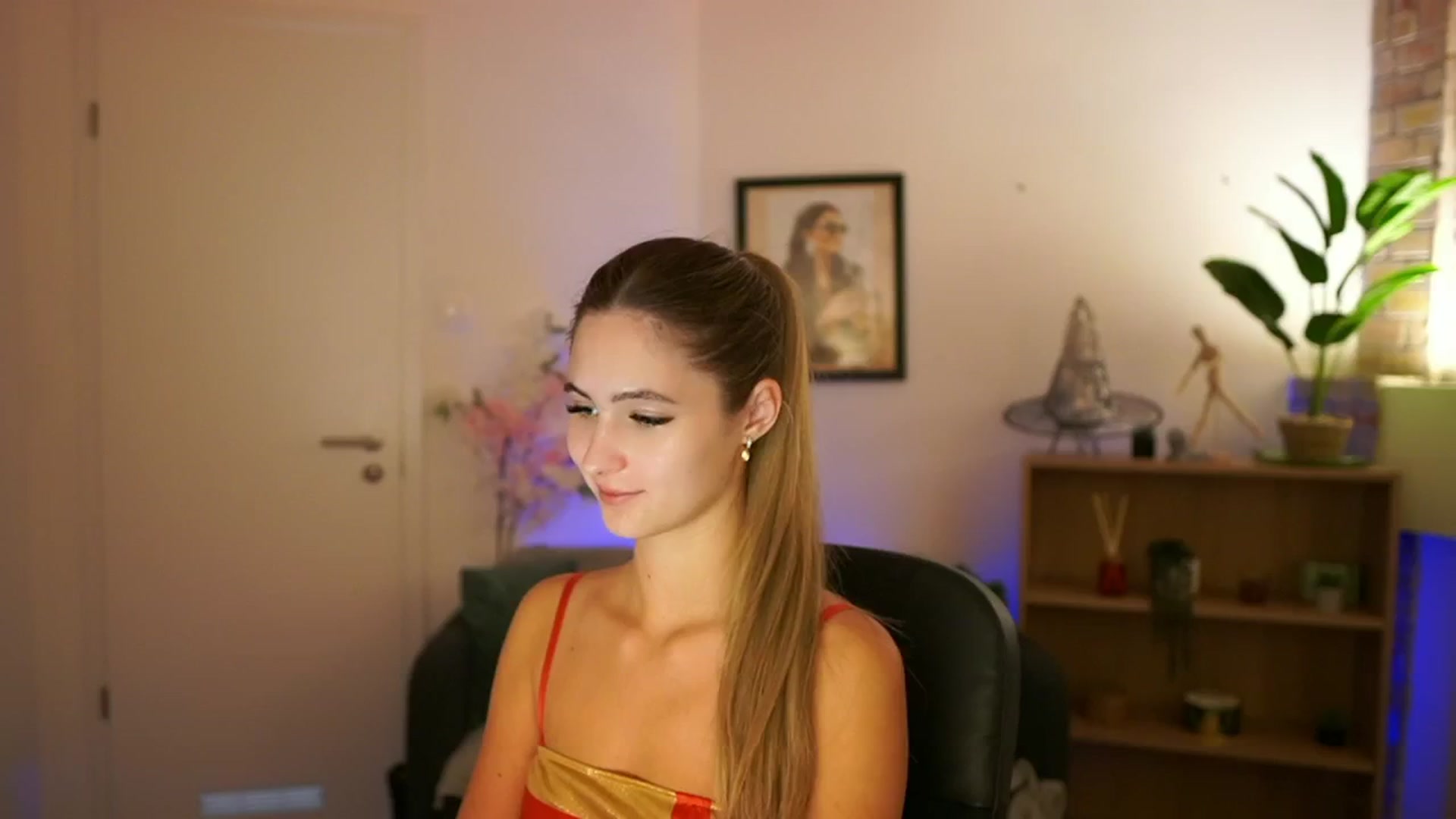 Gallery image thumbnail from CuteGirl_18's myfreecams stream on, 12/02/2024, 15:11 image 3 of 20
