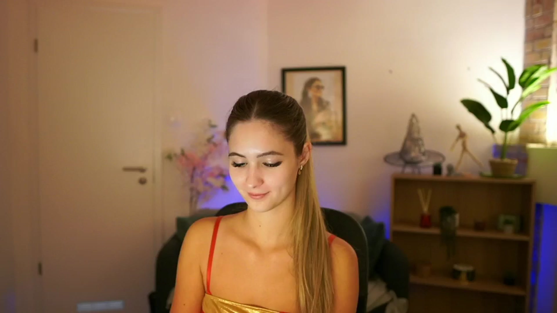 Gallery image thumbnail from CuteGirl_18's myfreecams stream on, 12/02/2024, 15:11 image 5 of 20