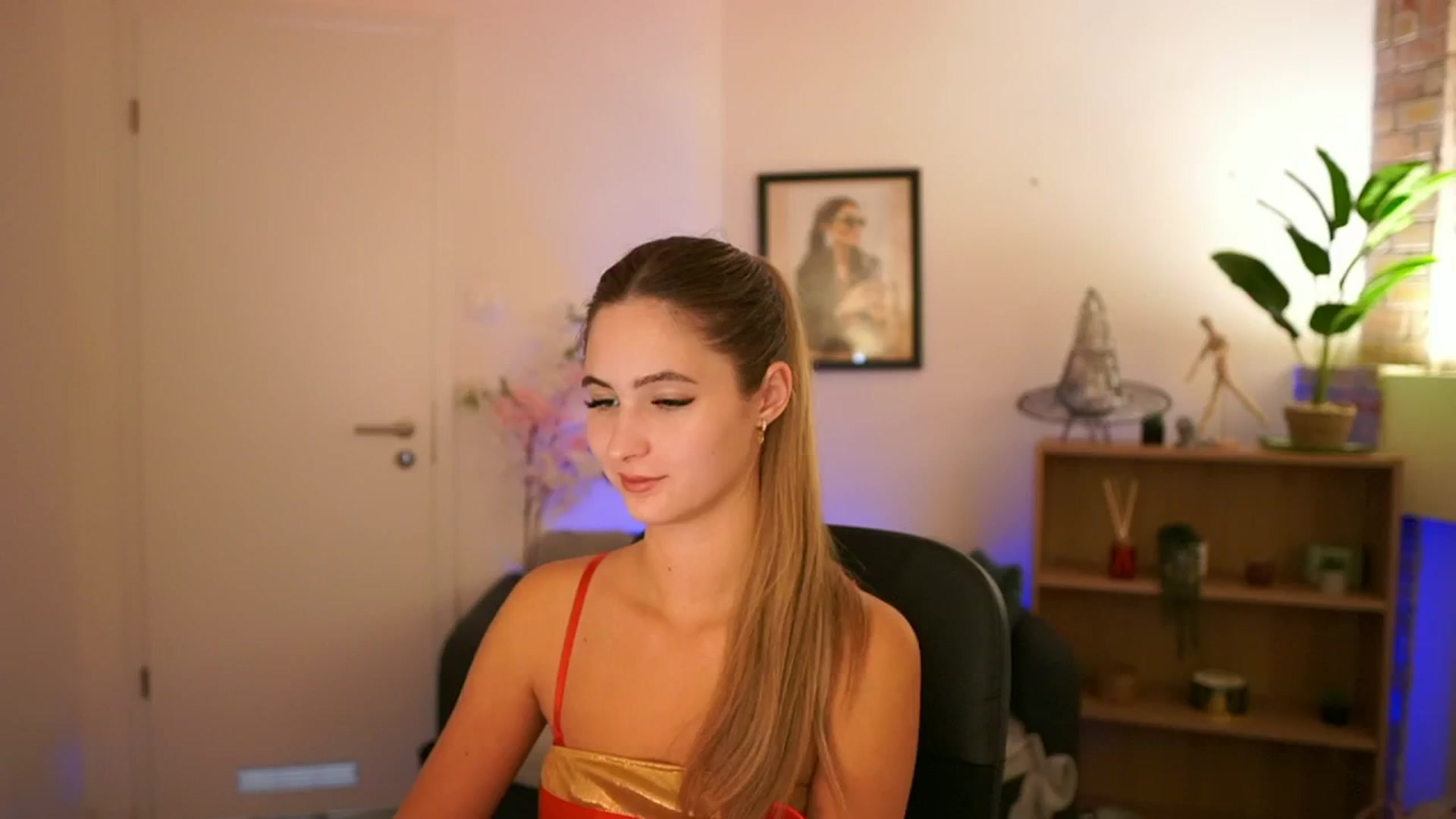 Gallery image thumbnail from CuteGirl_18's myfreecams stream on, 12/02/2024, 15:43 image 3 of 20