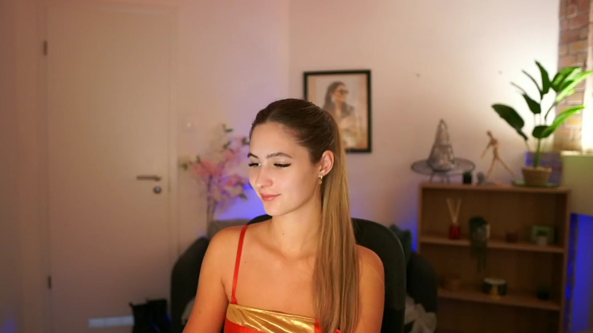 Gallery image thumbnail from CuteGirl_18's myfreecams stream on, 12/02/2024, 16:40 image 15 of 20