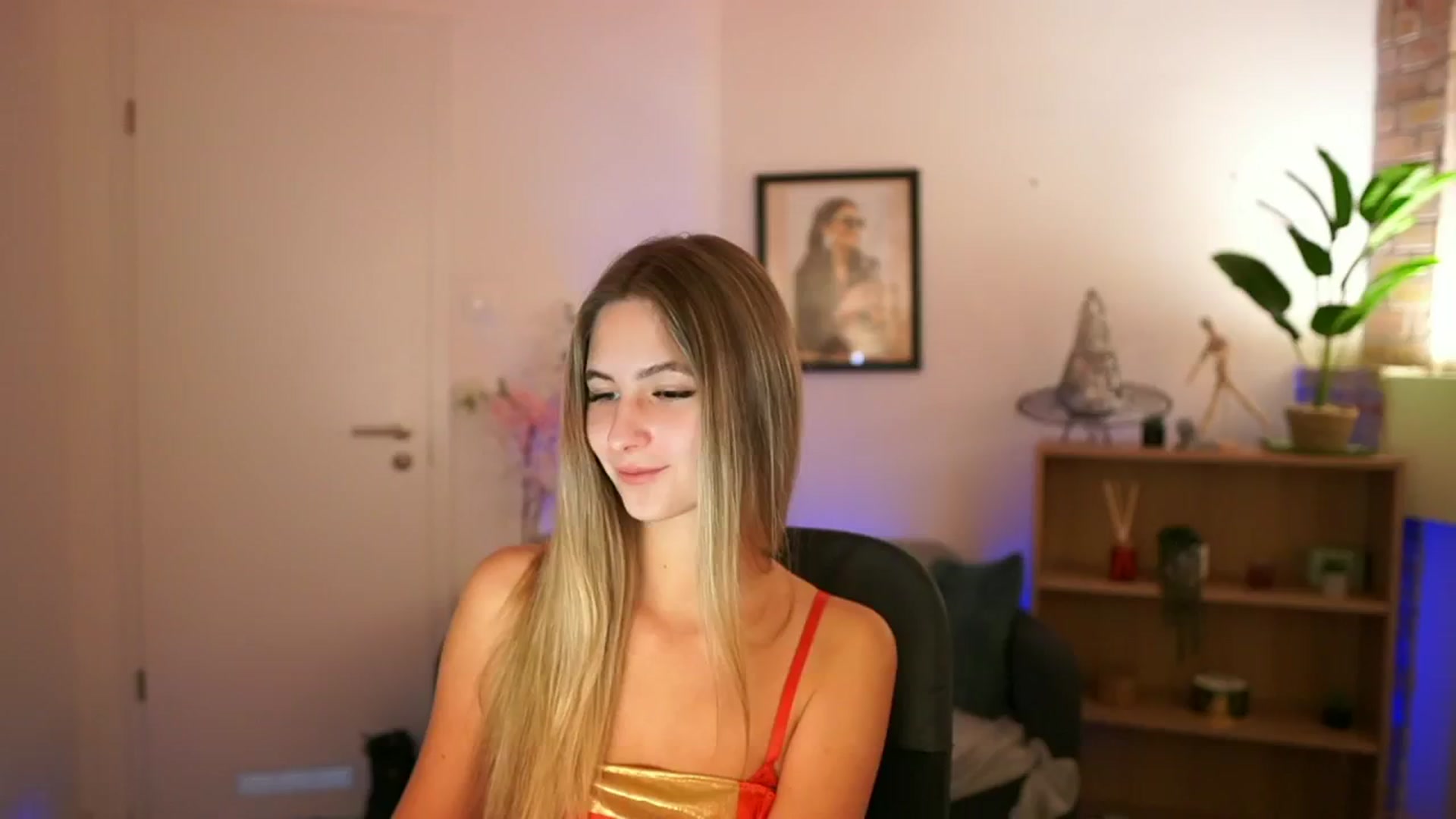 Gallery image thumbnail from CuteGirl_18's myfreecams stream on, 12/04/2024, 15:58 image 11 of 20