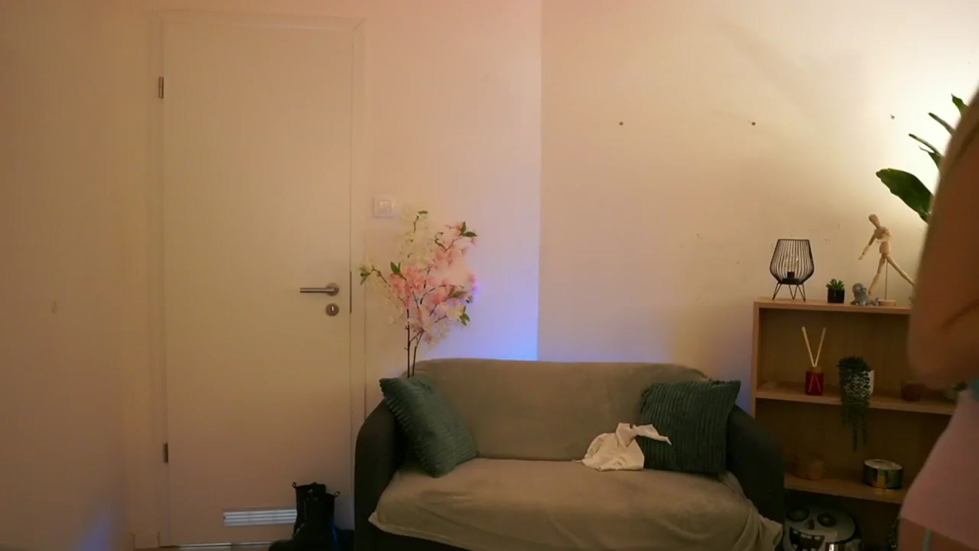 Gallery image thumbnail from CuteGirl_18's myfreecams stream on, 01/17/2025, 14:35 image 17 of 20