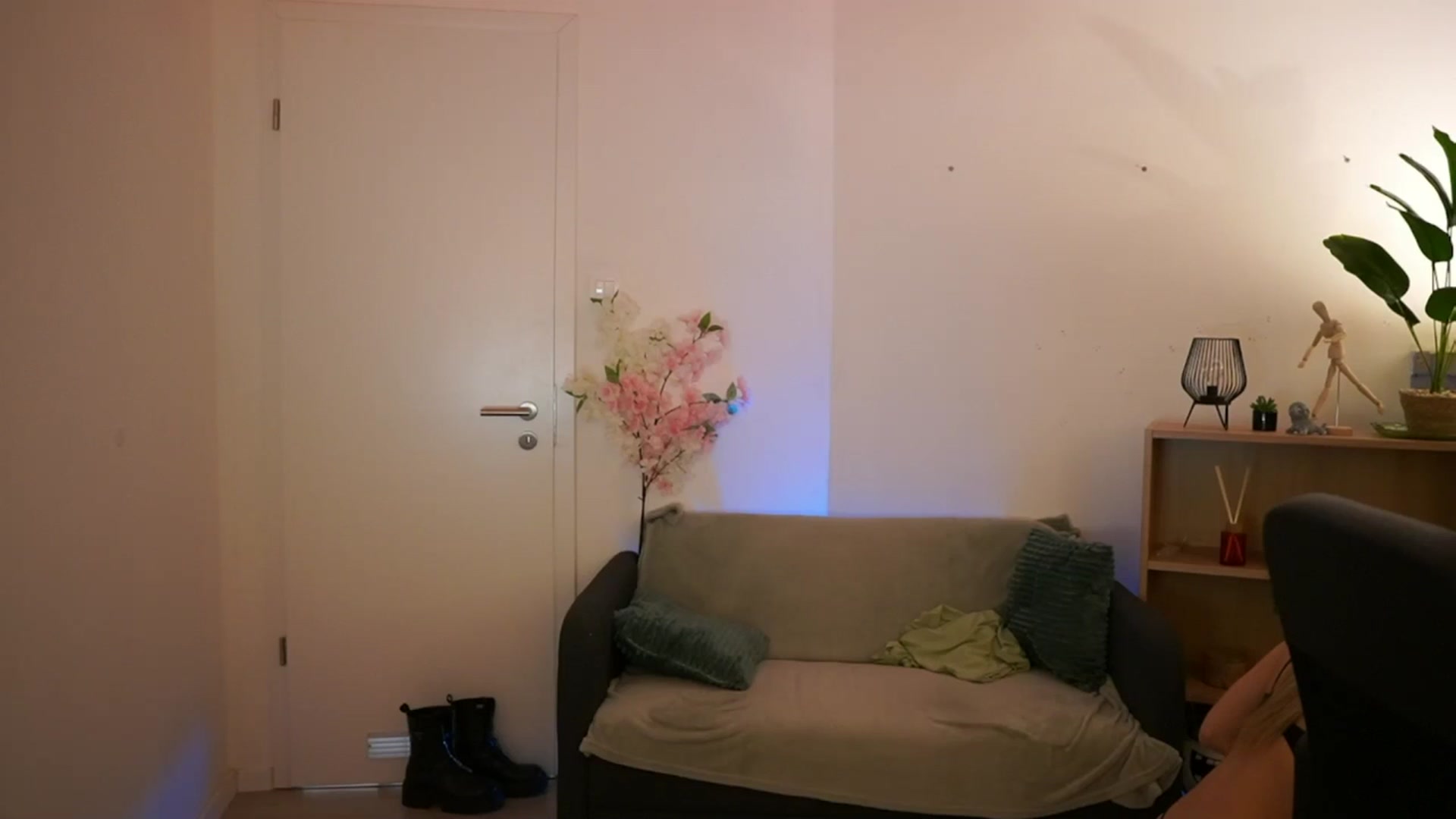 Gallery image thumbnail from CuteGirl_18's myfreecams stream on, 01/27/2025, 15:09 image 18 of 20