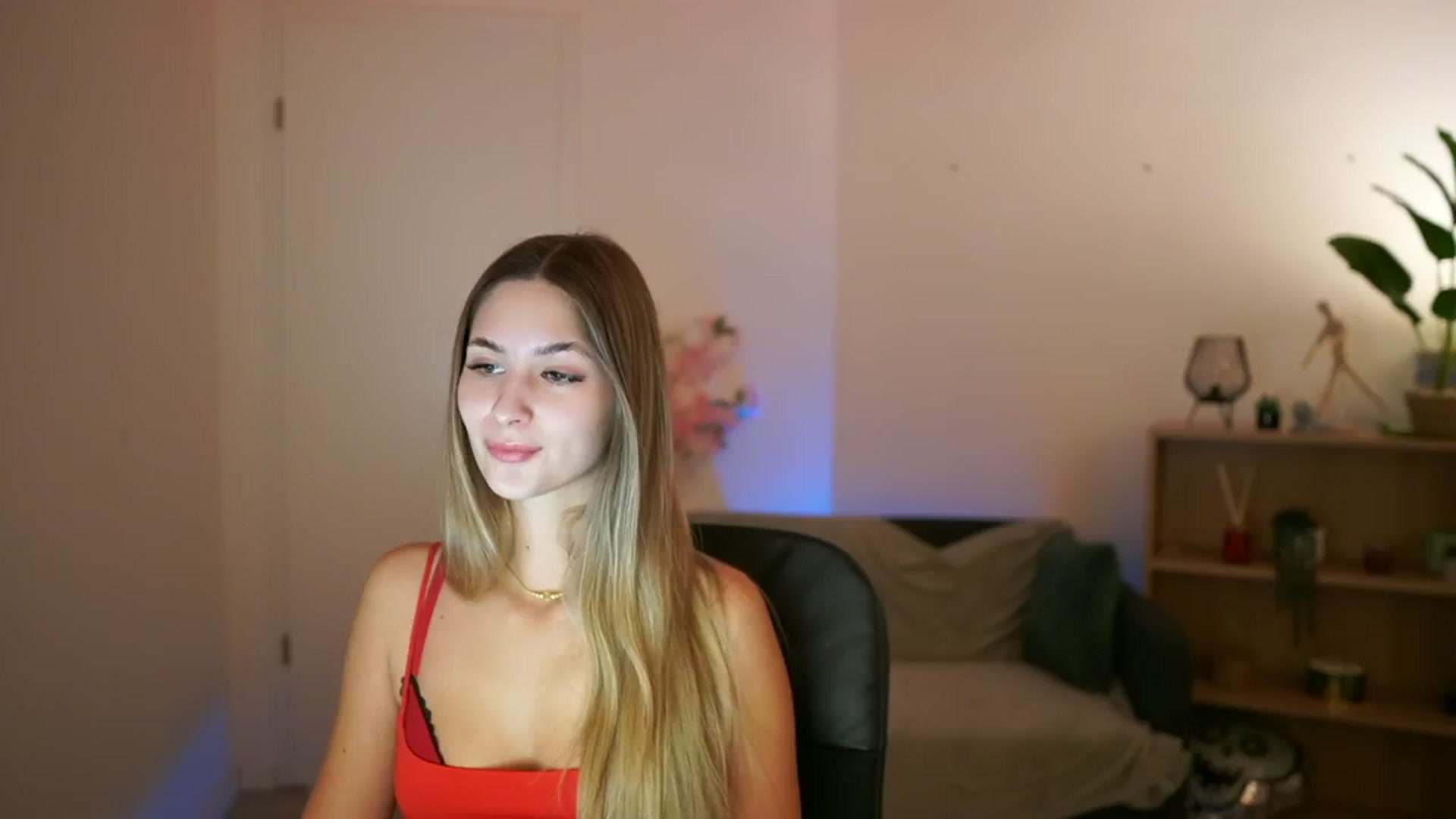 Gallery image thumbnail from CuteGirl_18's myfreecams stream on, 02/02/2025, 14:09 image 20 of 20