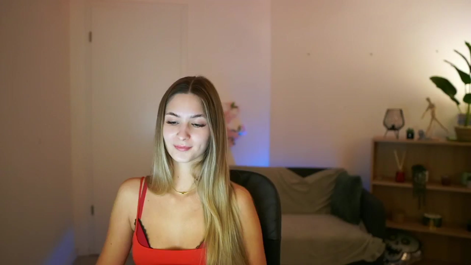 Gallery image thumbnail from CuteGirl_18's myfreecams stream on, 02/02/2025, 14:09 image 16 of 20