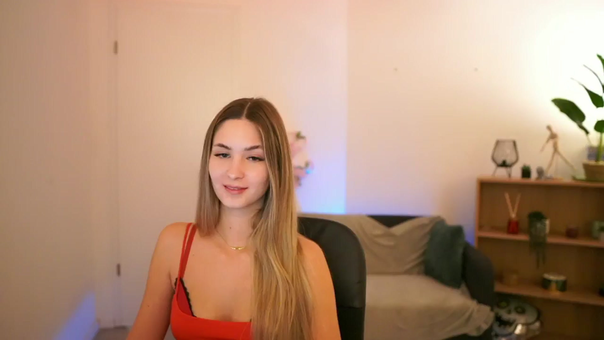 Gallery image thumbnail from CuteGirl_18's myfreecams stream on, 02/02/2025, 14:09 image 13 of 20