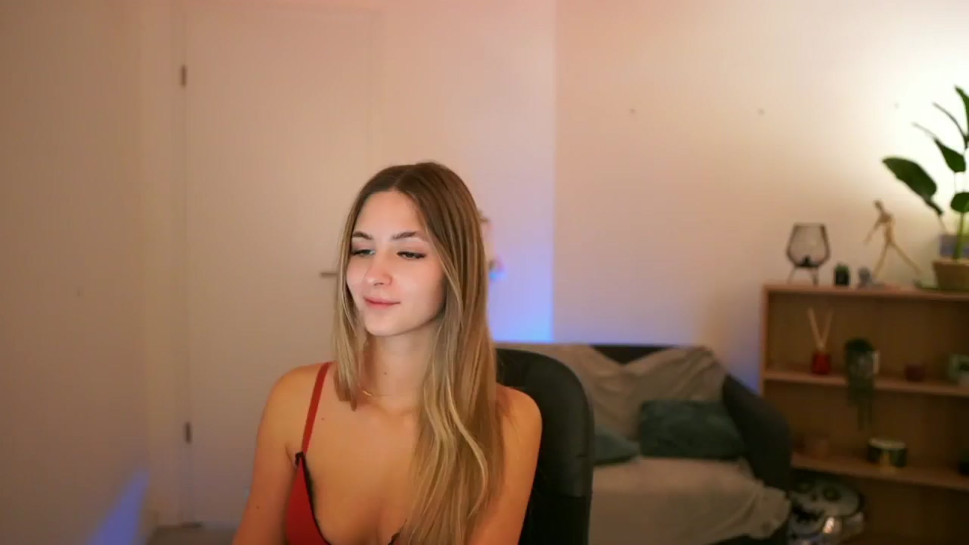 Gallery image thumbnail from CuteGirl_18's myfreecams stream on, 02/02/2025, 16:42 image 2 of 20