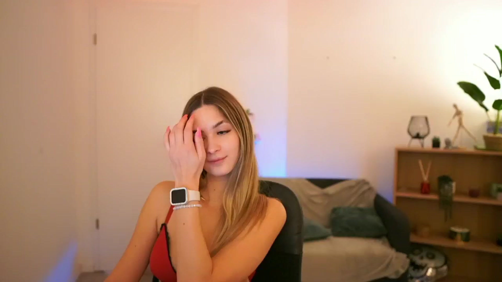 Gallery image thumbnail from CuteGirl_18's myfreecams stream on, 02/02/2025, 16:42 image 8 of 20