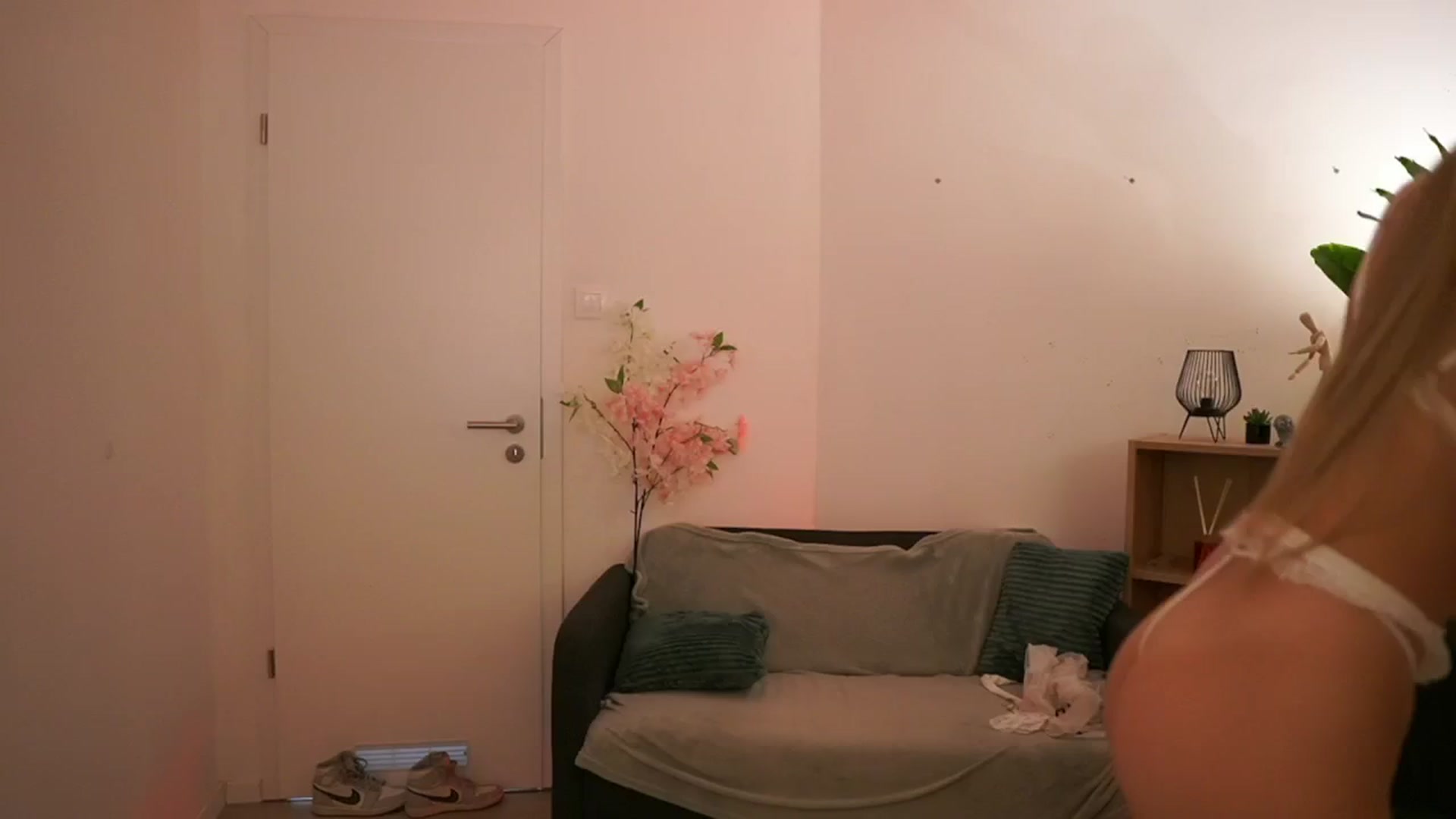 Gallery image thumbnail from CuteGirl_18's myfreecams stream on, 02/20/2025, 16:38 image 16 of 20