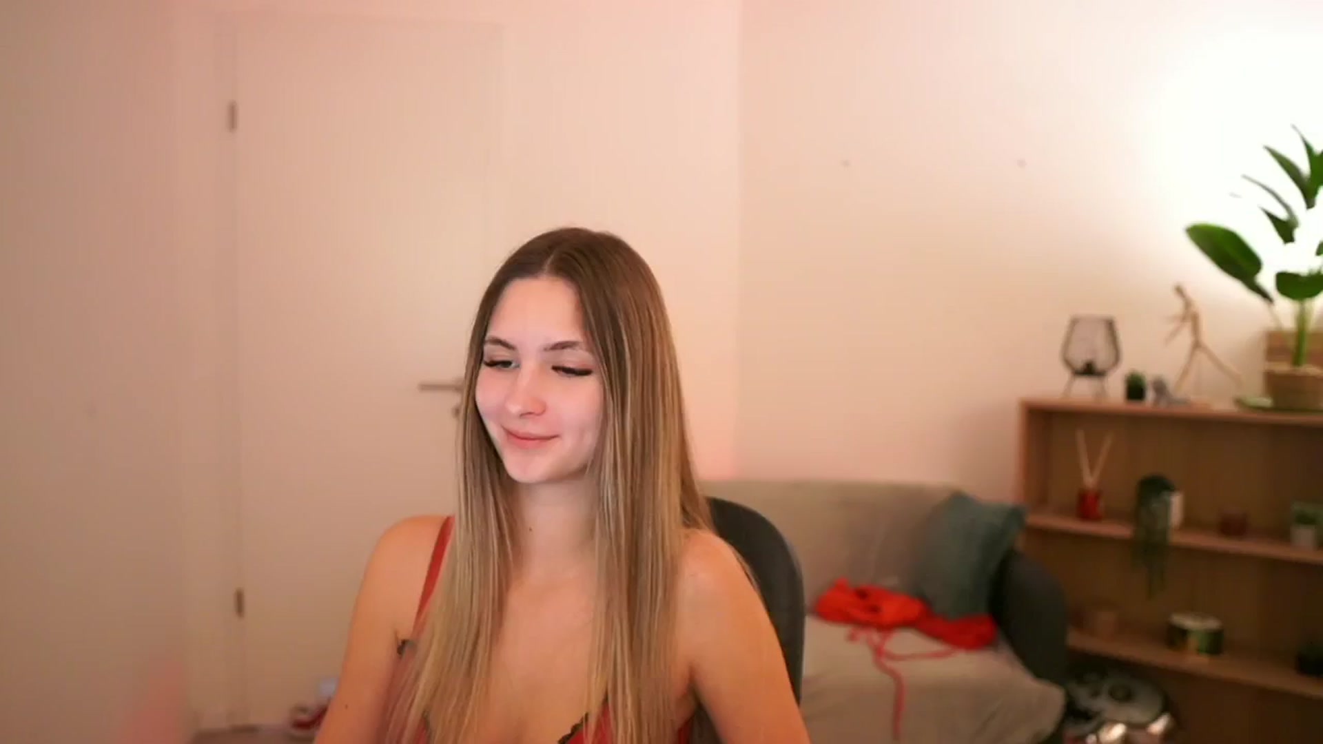 Gallery image thumbnail from CuteGirl_18's myfreecams stream on, 02/22/2025, 17:46 image 20 of 20