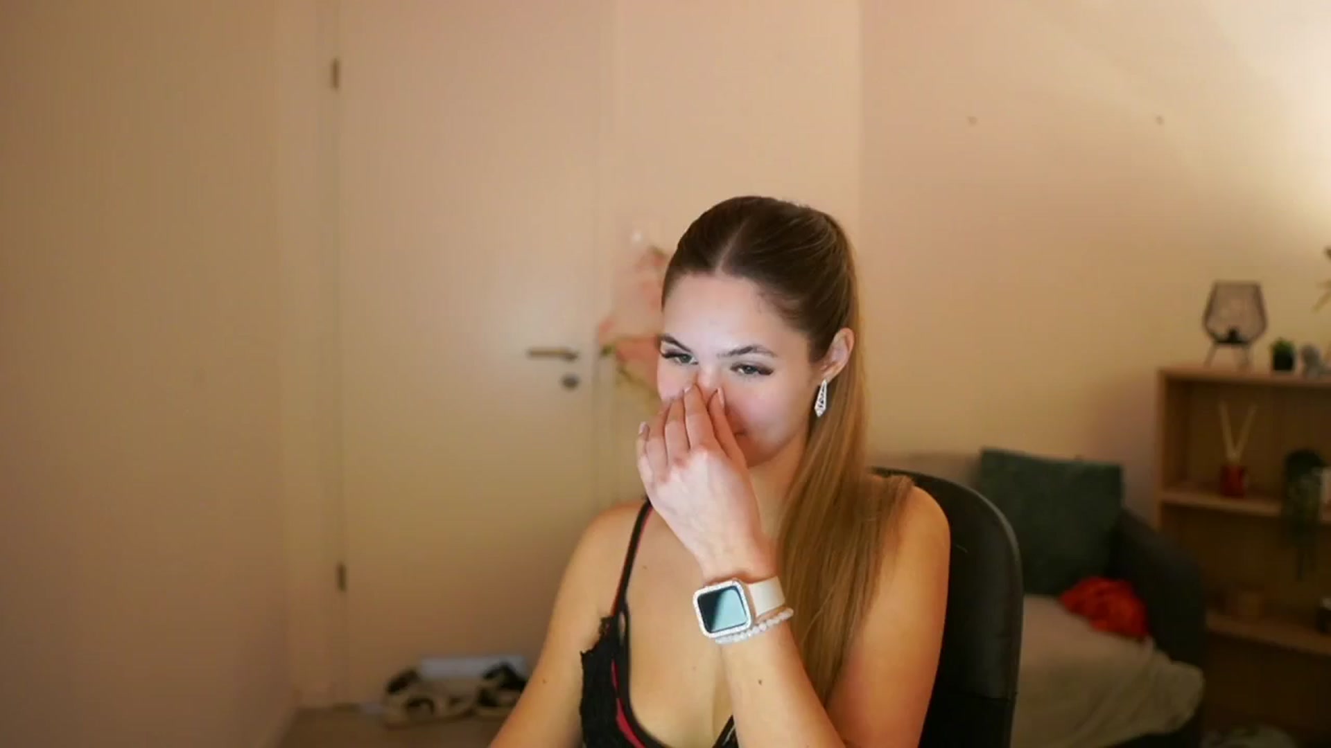 Gallery image thumbnail from CuteGirl_18's myfreecams stream on, 03/13/2025, 16:36 image 1 of 20