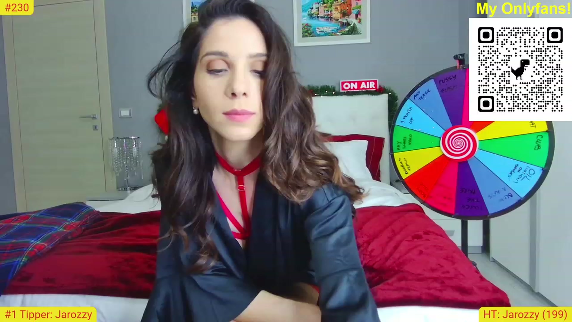 Gallery image thumbnail from CuteHerminie's myfreecams stream on, 12/15/2022, 21:31 image 17 of 20