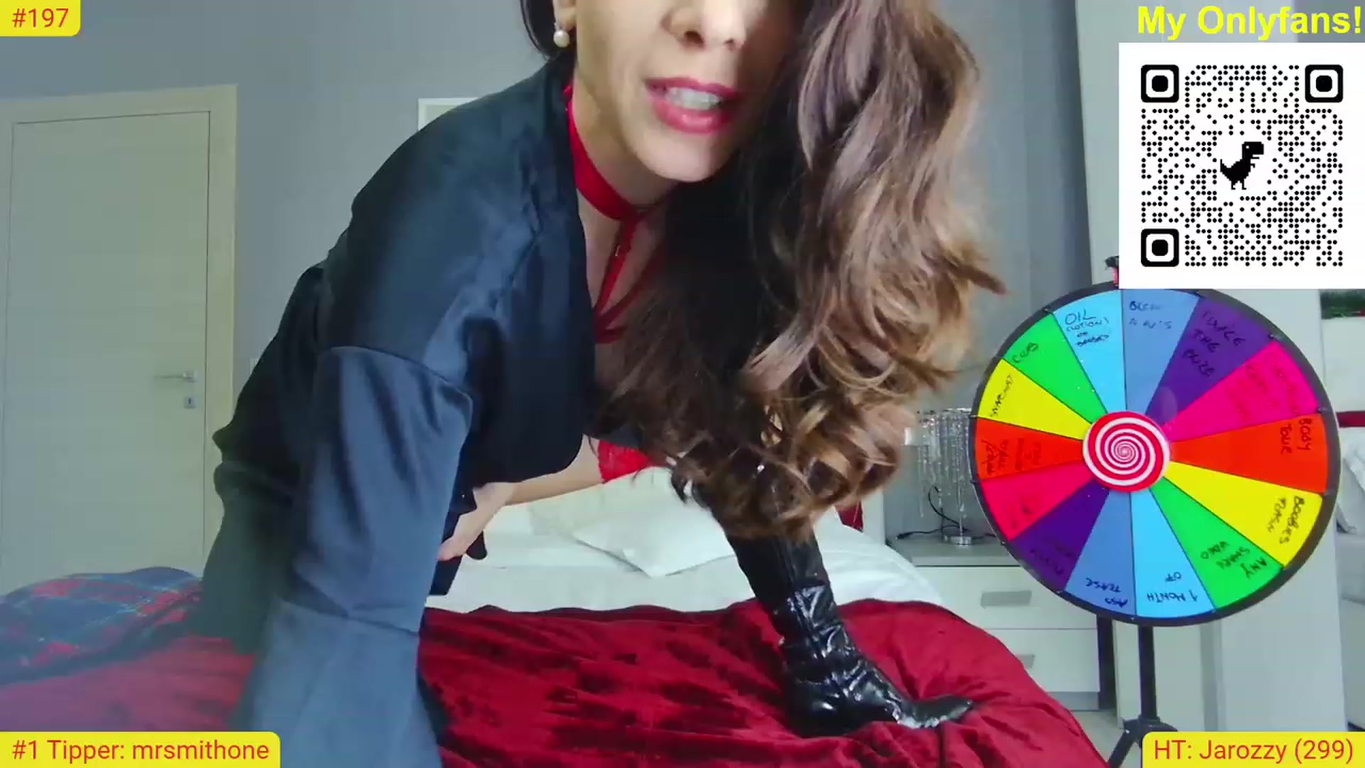 Gallery image thumbnail from CuteHerminie's myfreecams stream on, 12/15/2022, 23:14 image 17 of 20