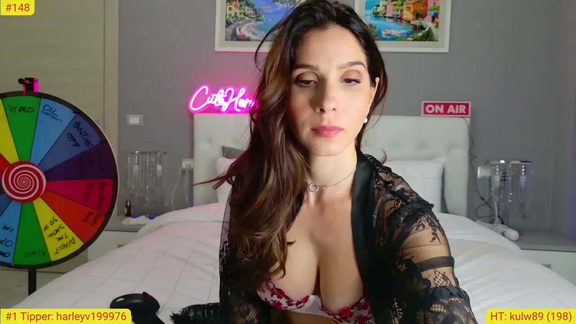 Gallery image thumbnail from CuteHerminie's myfreecams stream on, 10/18/2023, 21:34 image 7 of 20