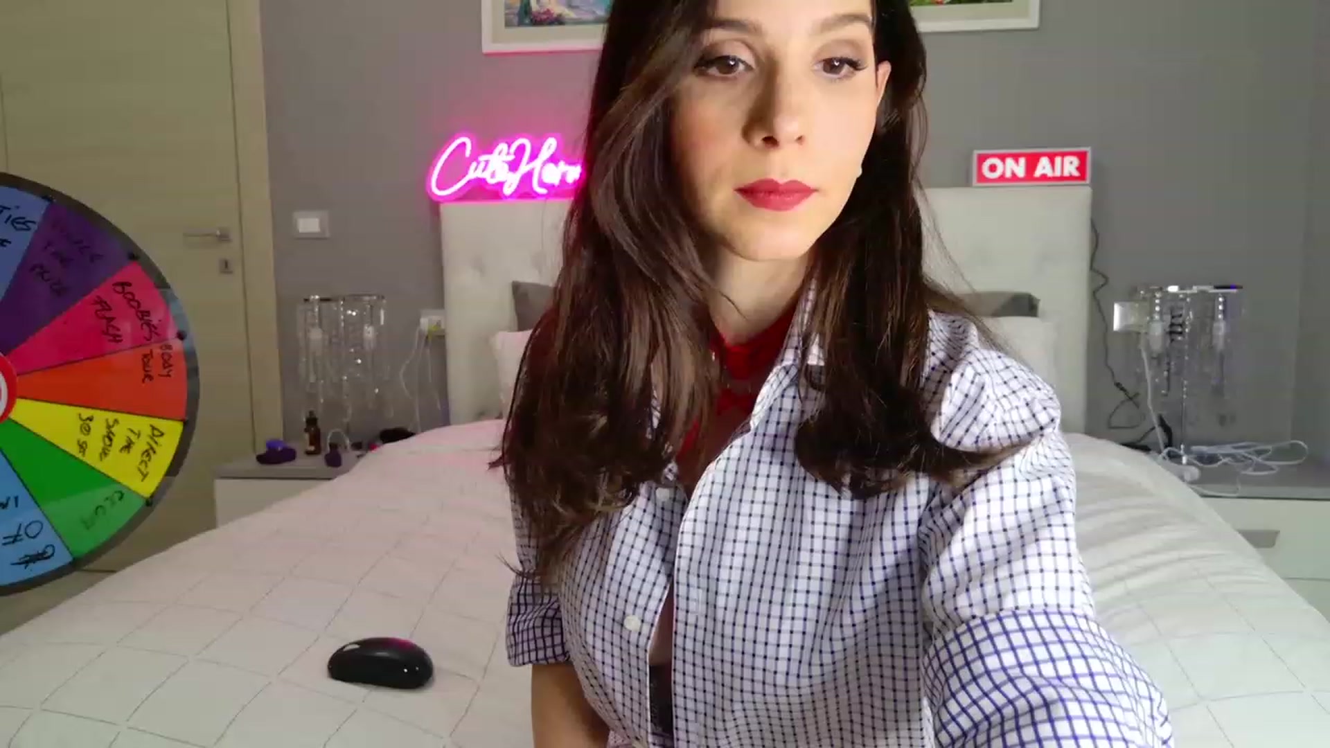 Gallery image thumbnail from CuteHerminie's myfreecams stream on, 11/06/2023, 20:43 image 5 of 20