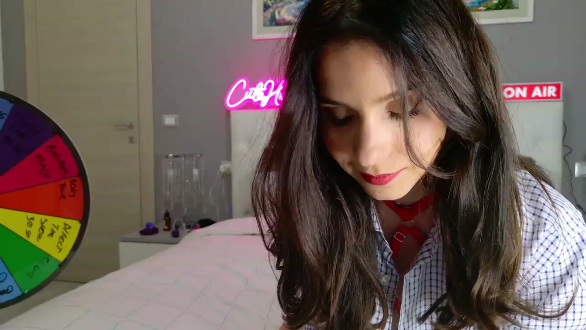 Gallery image thumbnail from CuteHerminie's myfreecams stream on, 11/06/2023, 21:20 image 9 of 20
