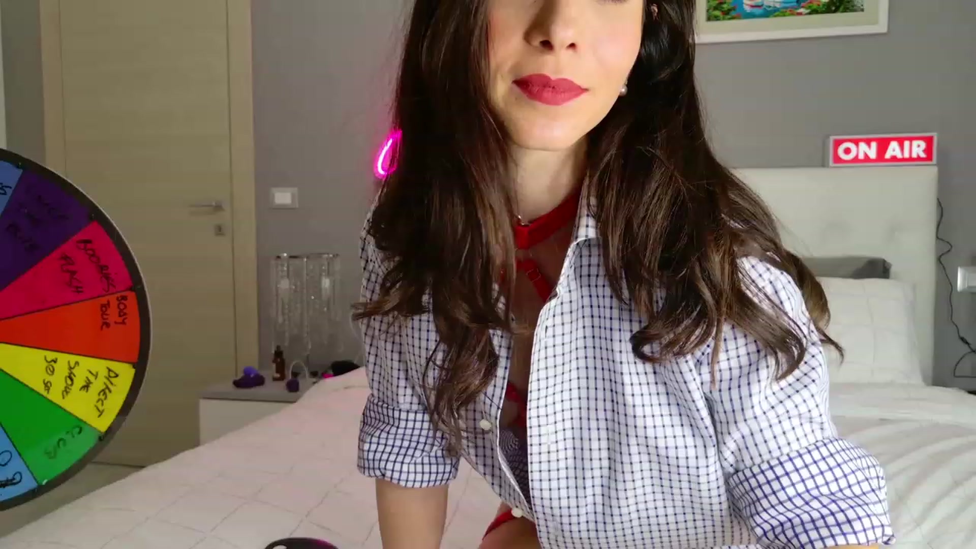 Gallery image thumbnail from CuteHerminie's myfreecams stream on, 11/06/2023, 21:20 image 15 of 20
