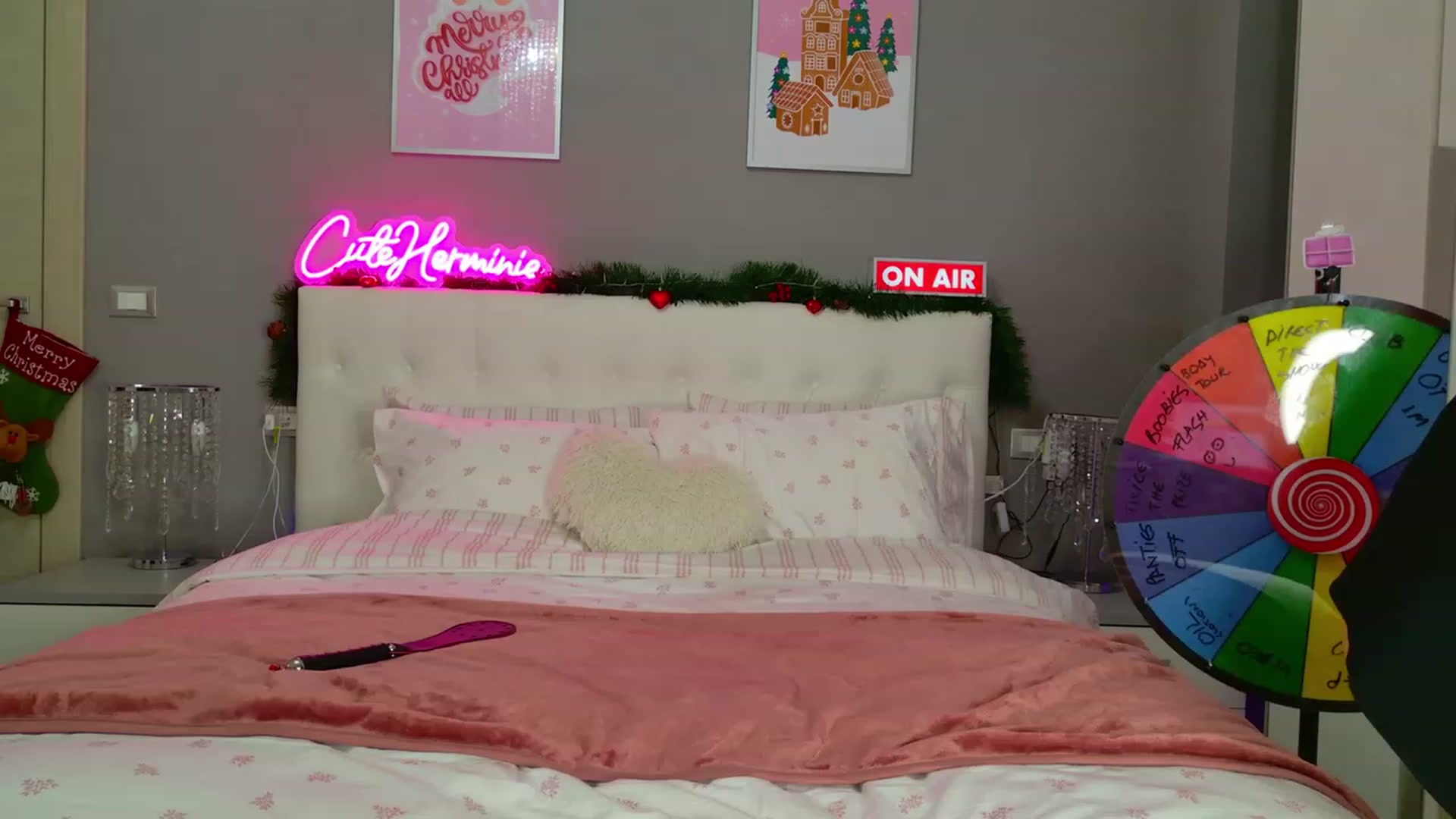 Gallery image thumbnail from CuteHerminie's myfreecams stream on, 12/07/2023, 21:43 image 9 of 20