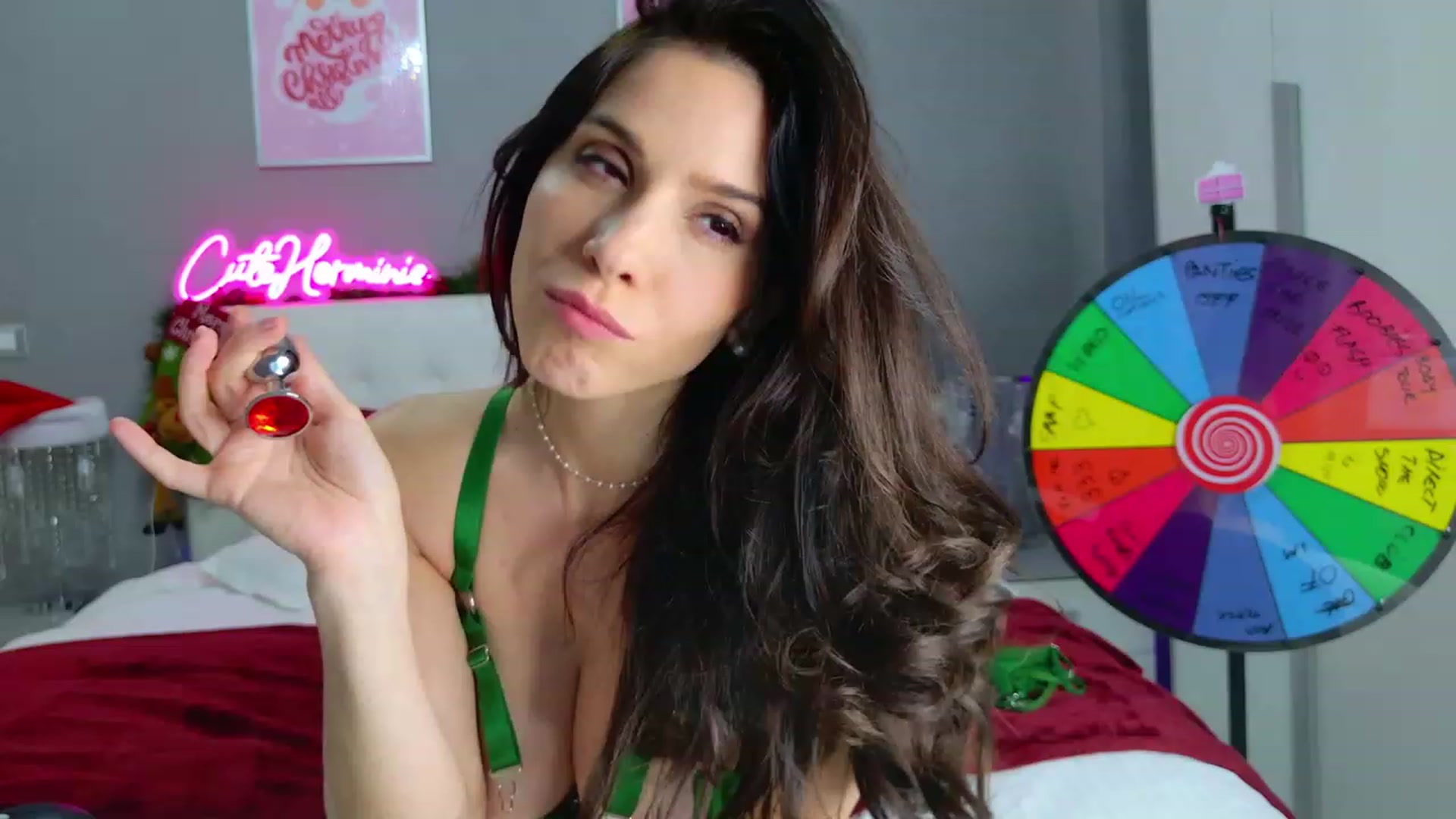 Gallery image thumbnail from CuteHerminie's myfreecams stream on, 12/18/2023, 21:51 image 2 of 20