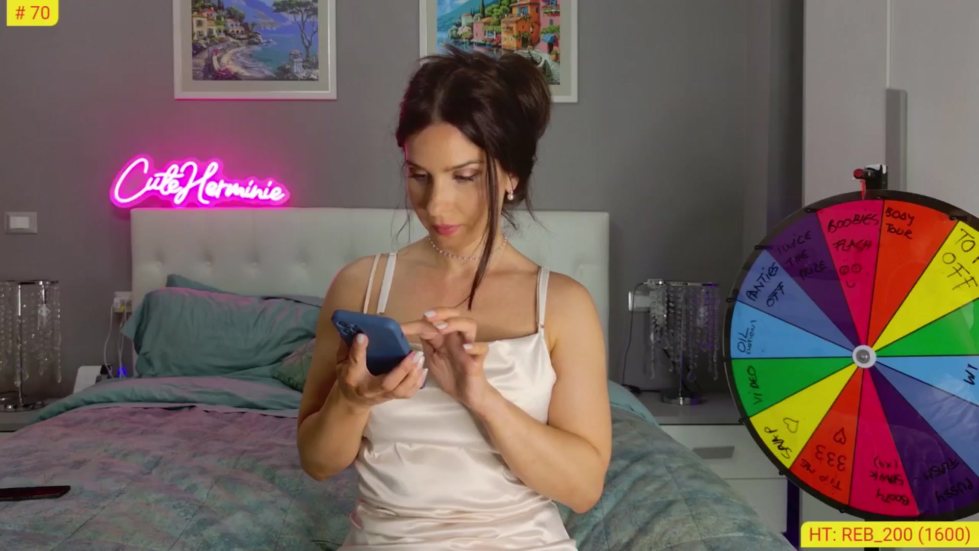 Gallery image thumbnail from CuteHerminie's myfreecams stream on, 05/19/2024, 22:06 image 13 of 20