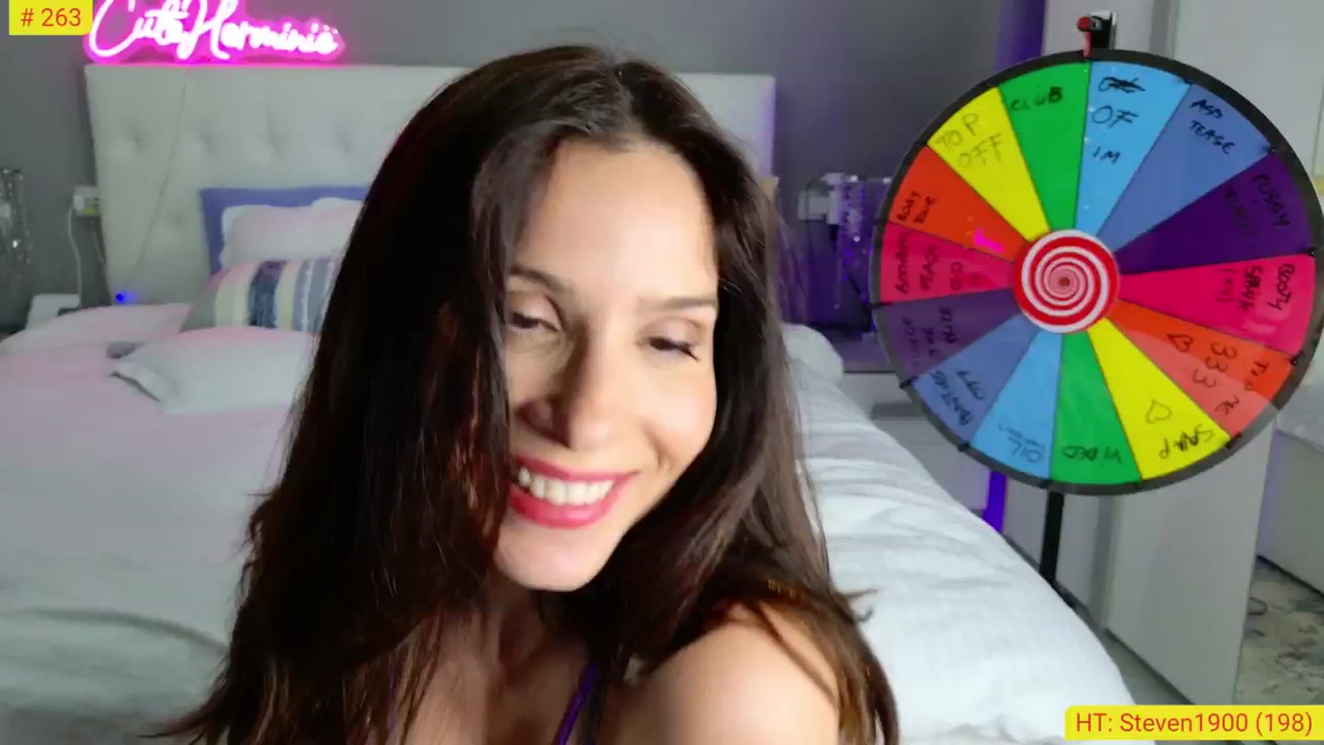 Gallery image thumbnail from CuteHerminie's myfreecams stream on, 06/11/2024, 20:30 image 9 of 20