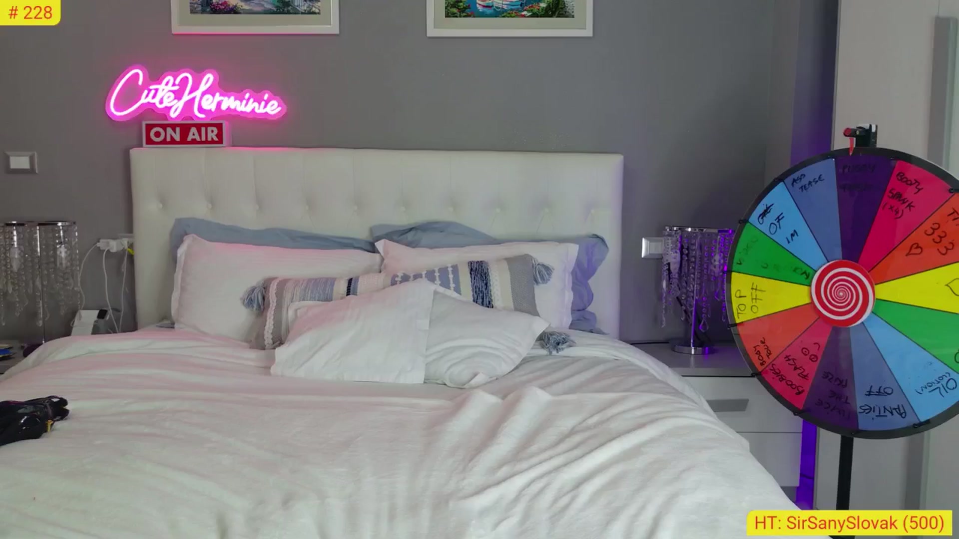 Gallery image thumbnail from CuteHerminie's myfreecams stream on, 08/21/2024, 23:55 image 17 of 20