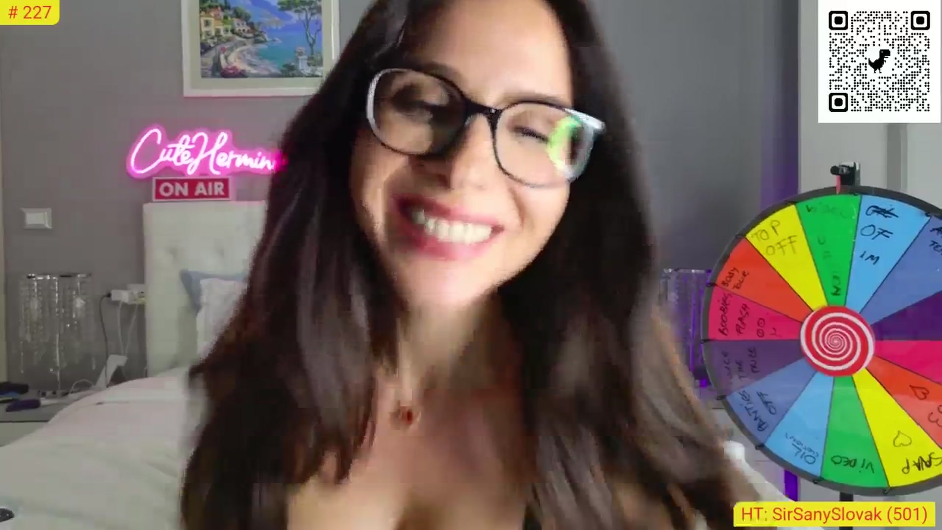Gallery image thumbnail from CuteHerminie's myfreecams stream on, 10/14/2024, 23:44 image 13 of 20