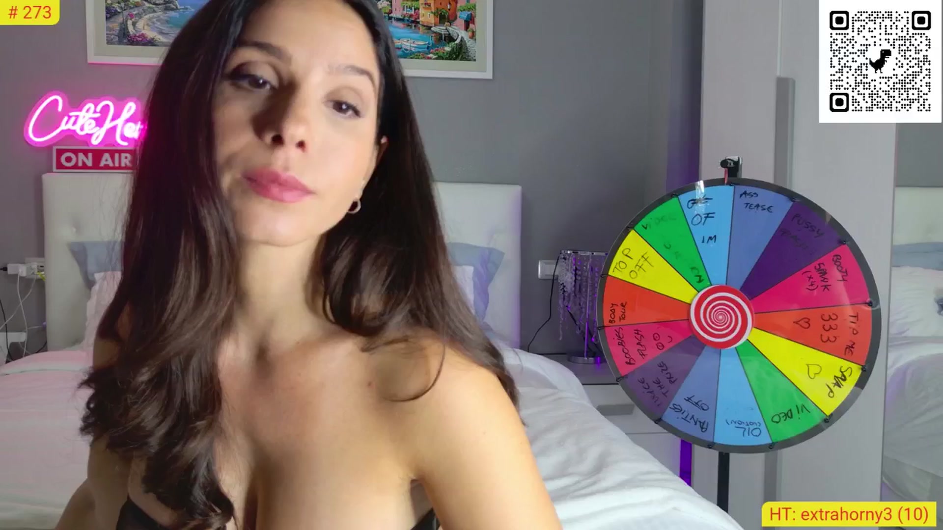Gallery image thumbnail from CuteHerminie's myfreecams stream on, 10/21/2024, 20:31 image 3 of 20