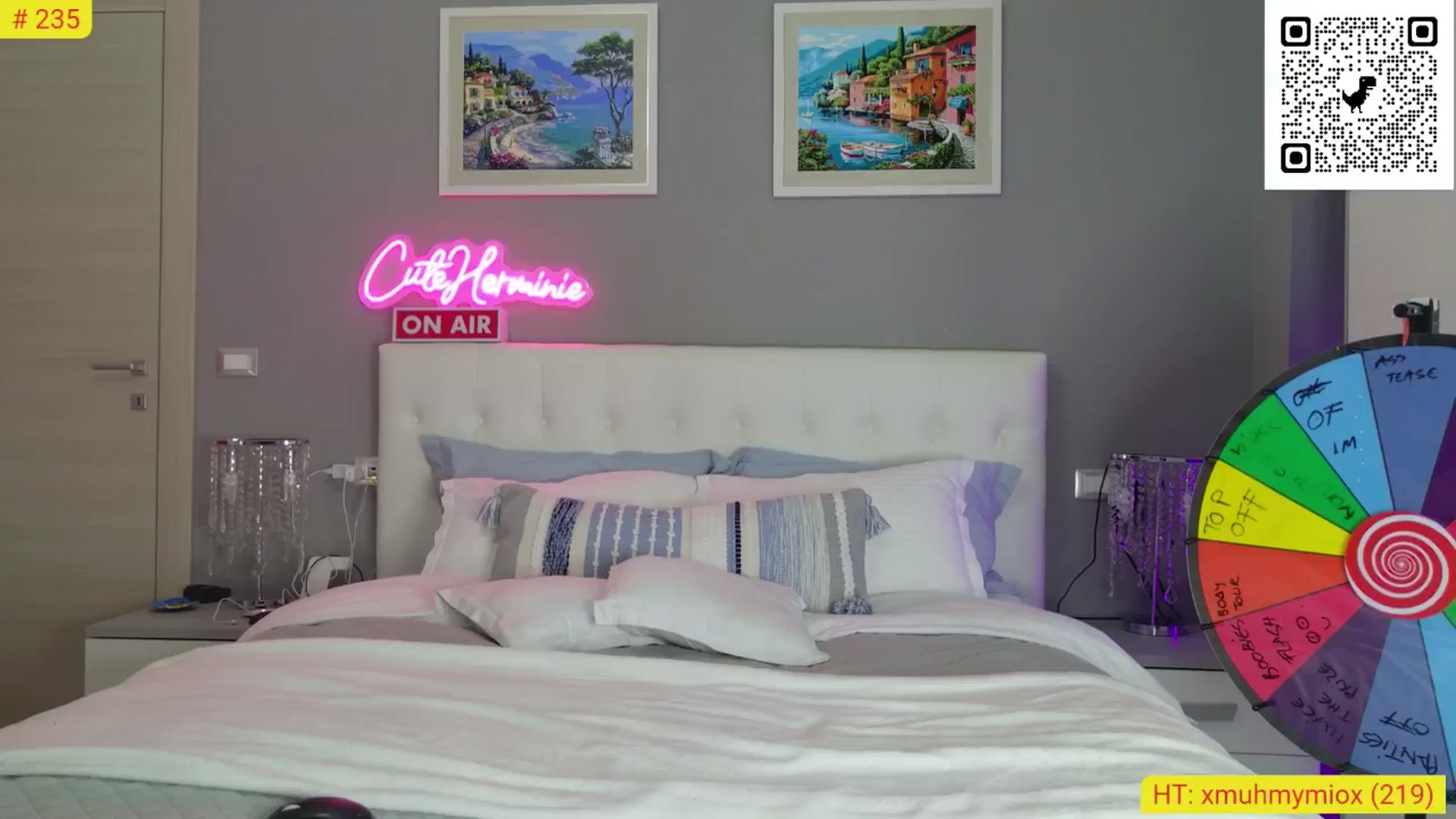 Gallery image thumbnail from CuteHerminie's myfreecams stream on, 10/24/2024, 21:31 image 8 of 20
