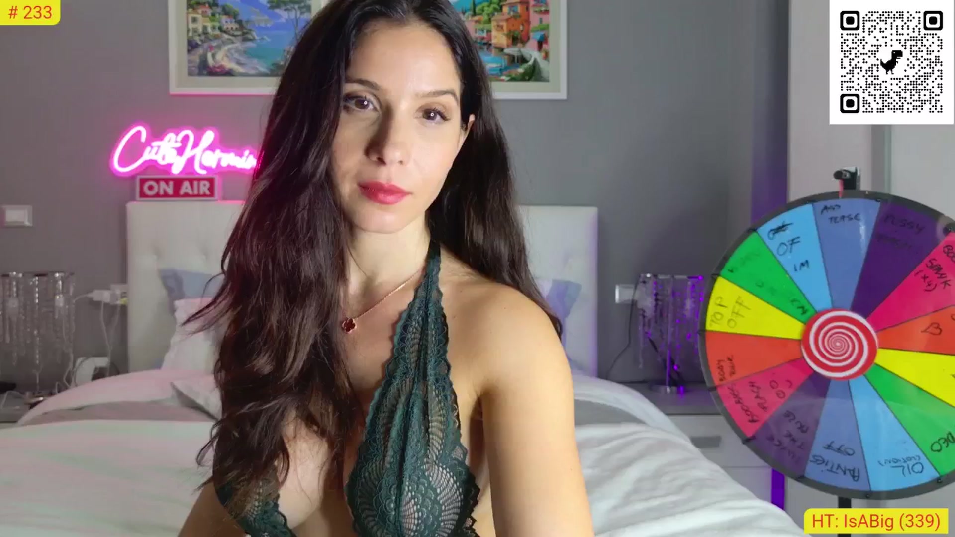 Gallery image thumbnail from CuteHerminie's myfreecams stream on, 10/24/2024, 22:14 image 1 of 20