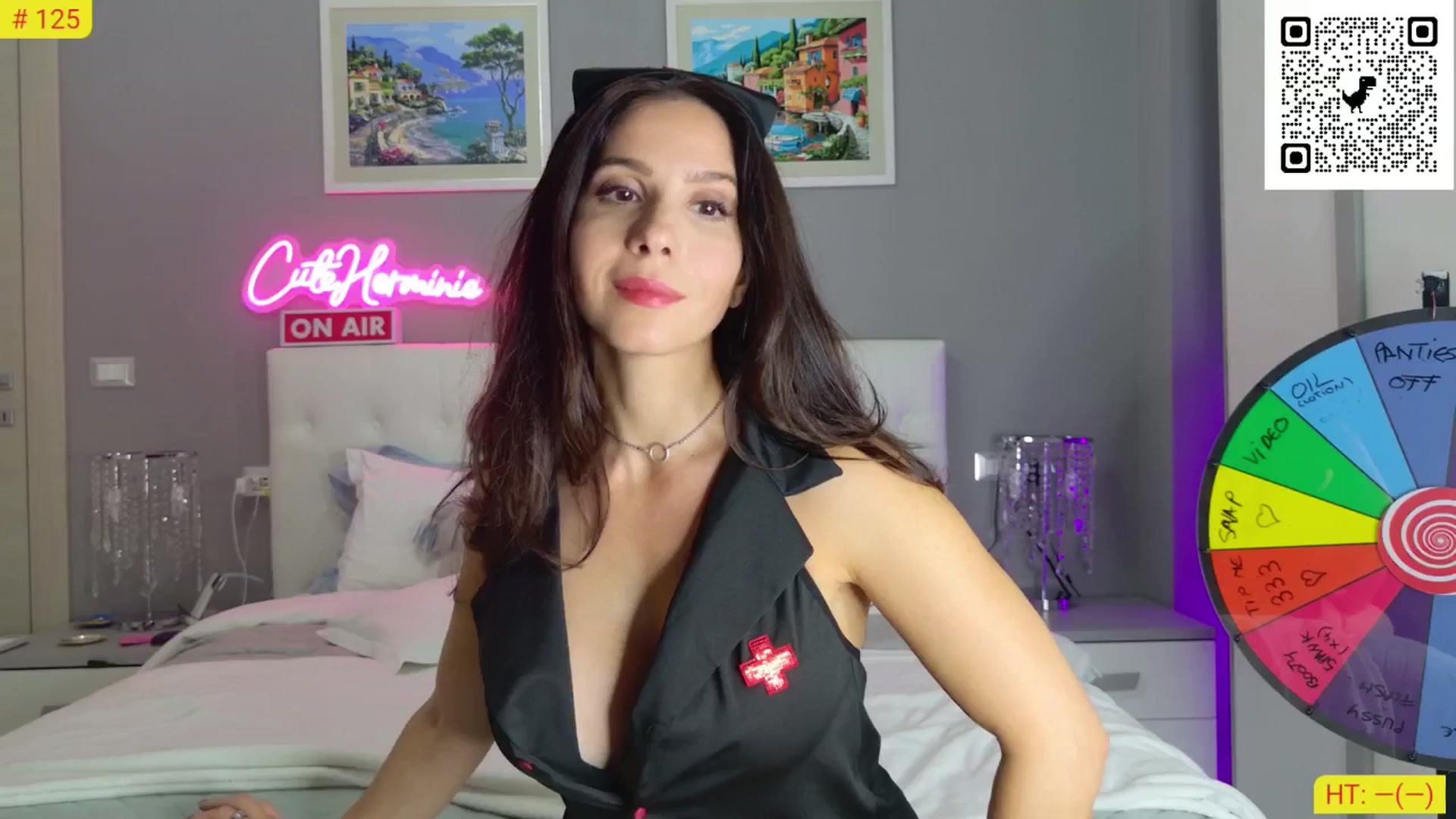 Gallery image thumbnail from CuteHerminie's myfreecams stream on, 10/31/2024, 21:45 image 2 of 20