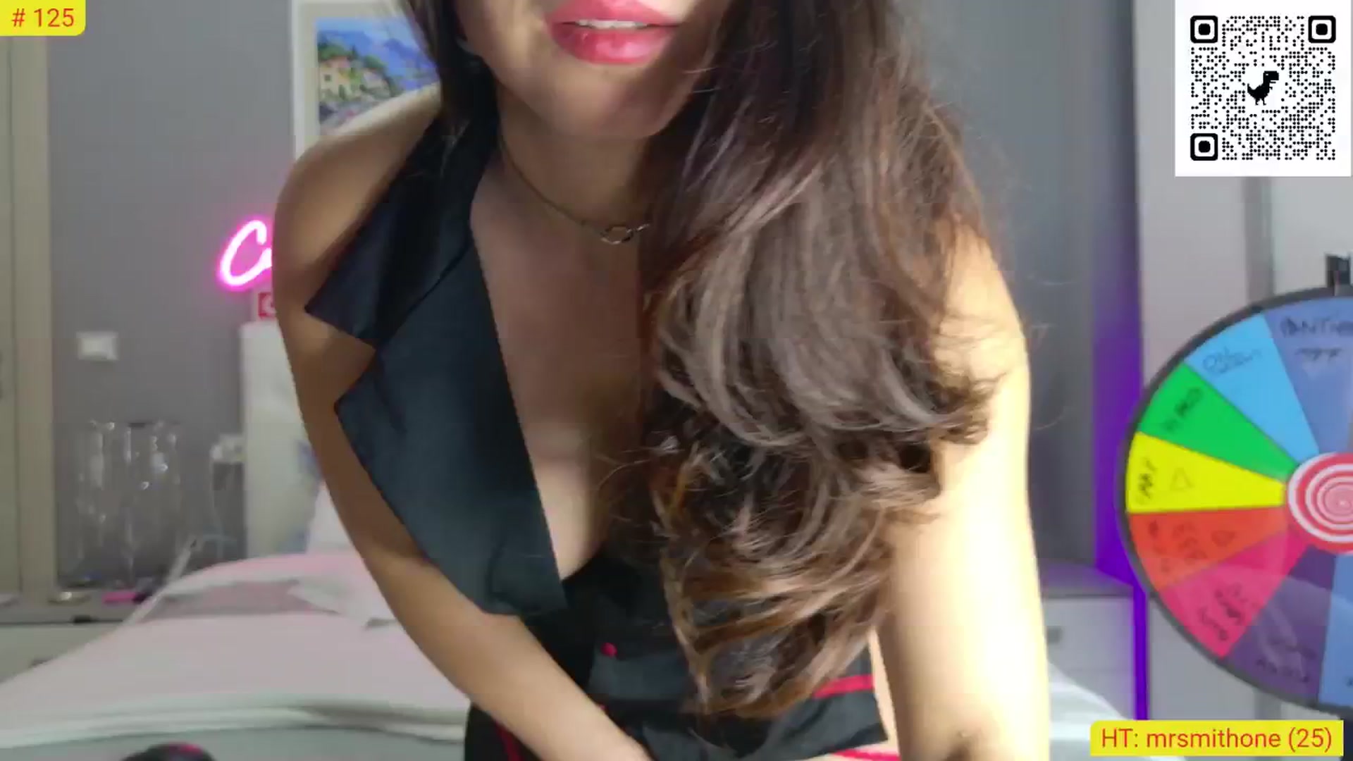 Gallery image thumbnail from CuteHerminie's myfreecams stream on, 10/31/2024, 21:45 image 4 of 20