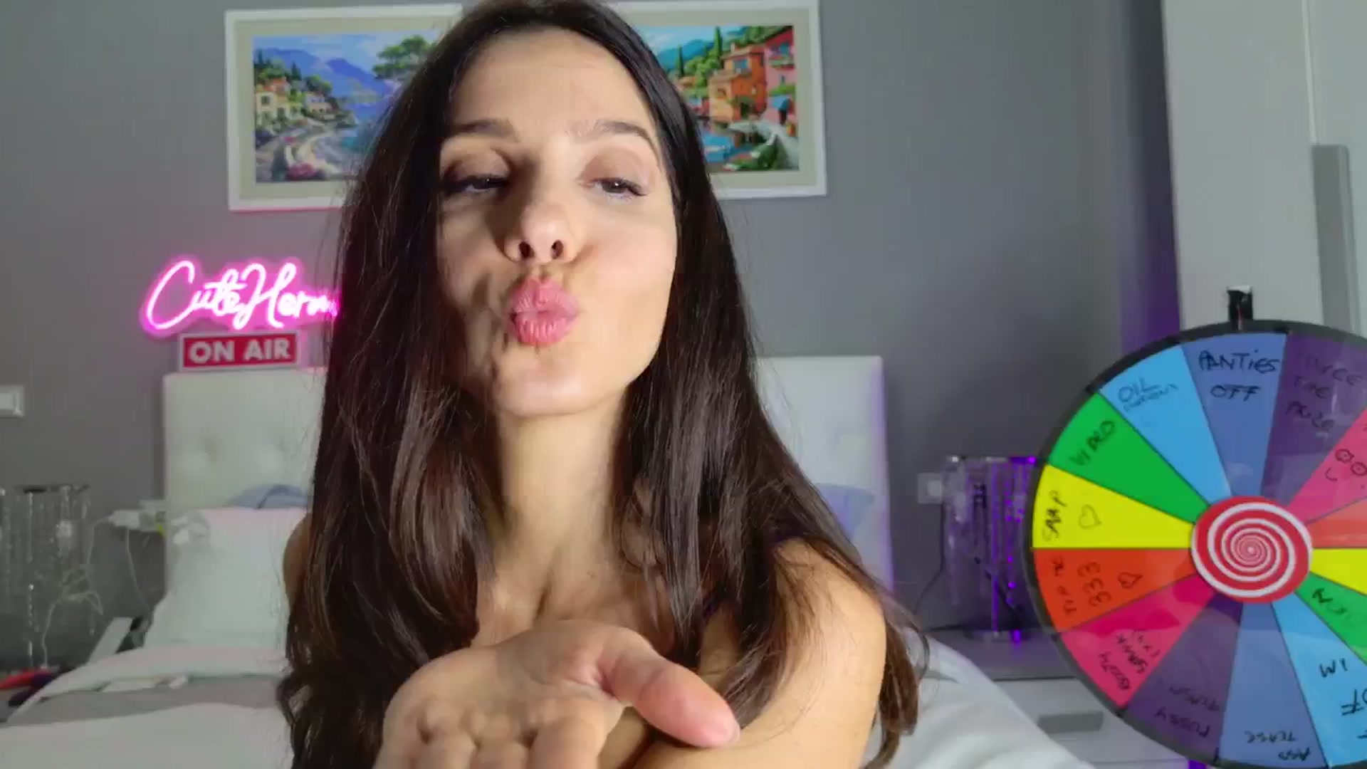 Gallery image thumbnail from CuteHerminie's myfreecams stream on, 11/07/2024, 23:05 image 6 of 20