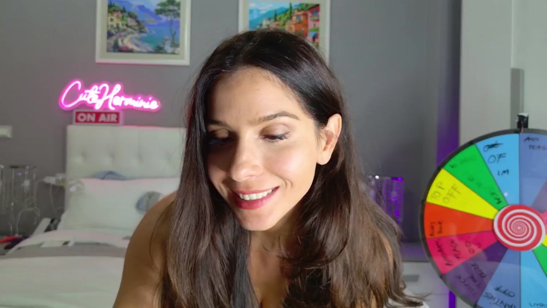 Gallery image thumbnail from CuteHerminie's myfreecams stream on, 11/07/2024, 23:05 image 1 of 20