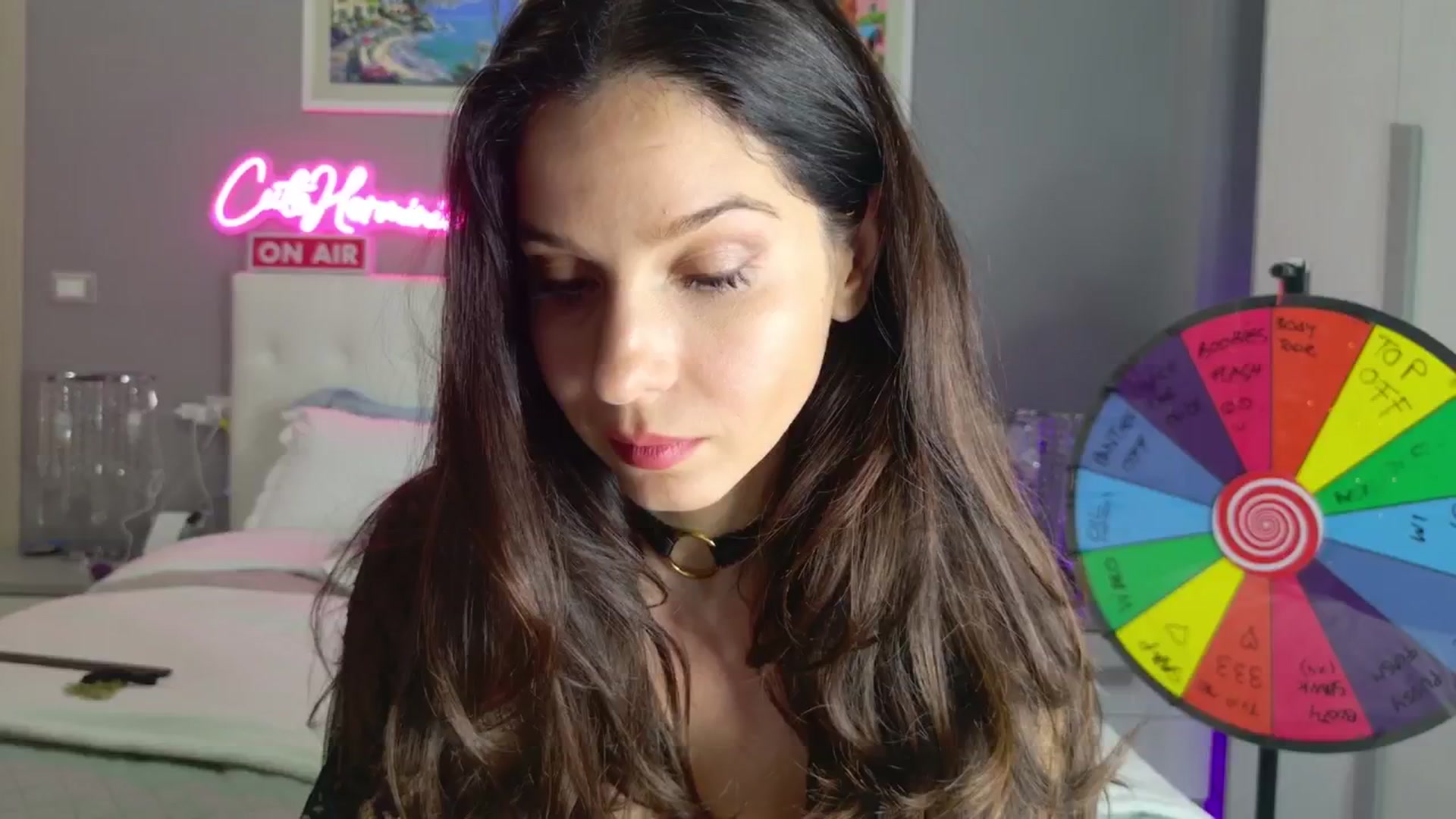 Gallery image thumbnail from CuteHerminie's myfreecams stream on, 11/13/2024, 23:38 image 10 of 20